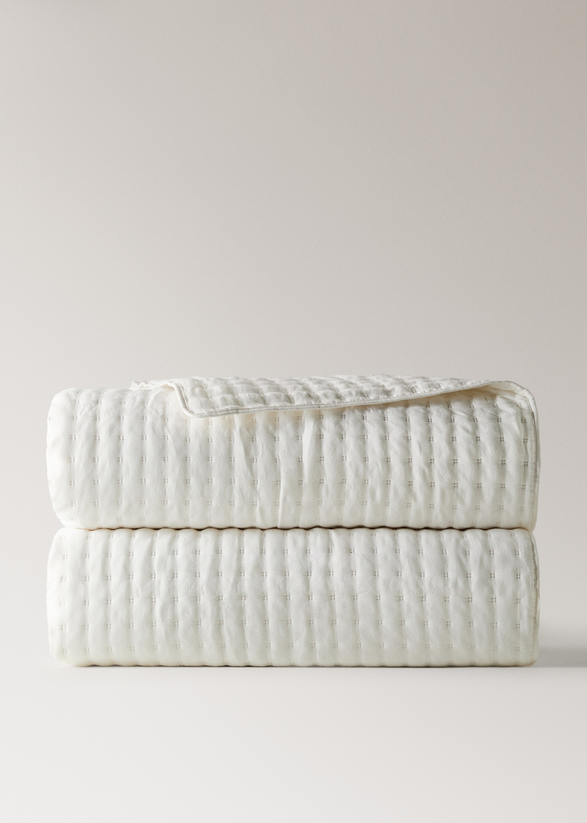 Micro-fibre bedspread for 180/200 cm bed - Article without model, Ecru. Ref: 27033286-00.