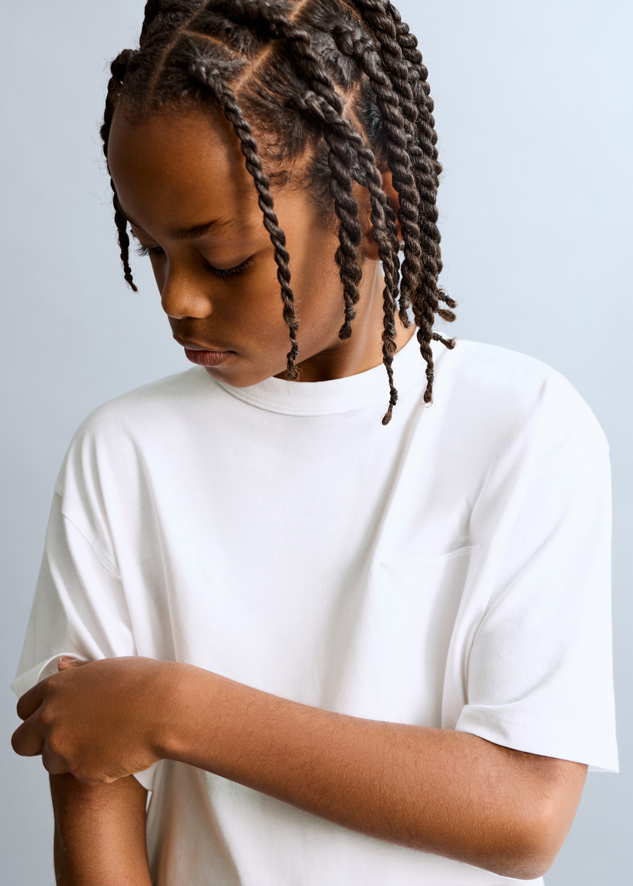 Cotton T-shirt with pocket detail - Medium plane, White. Ref: 27033292-00.