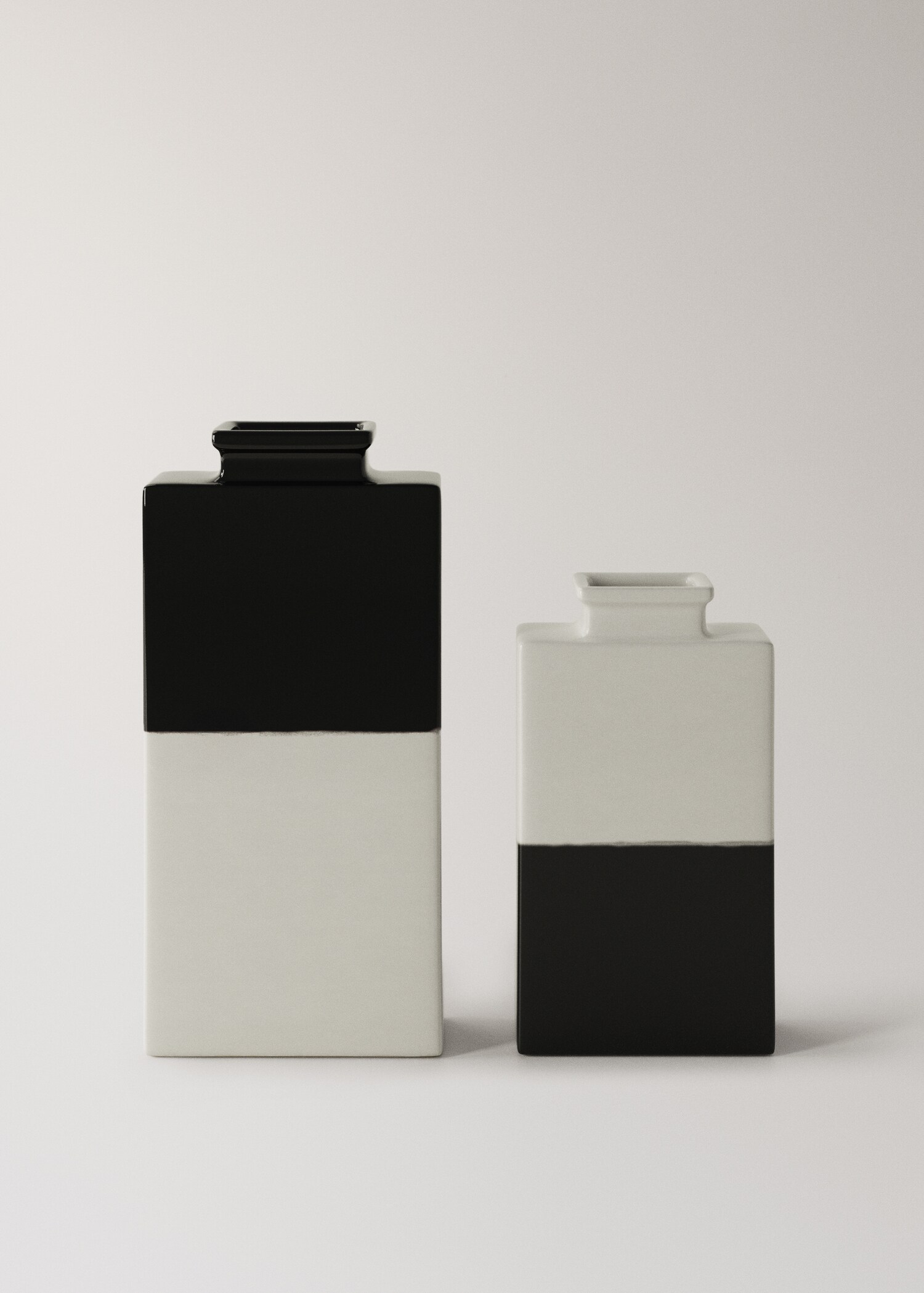 Large two-tone stoneware vase - Details of the article 3