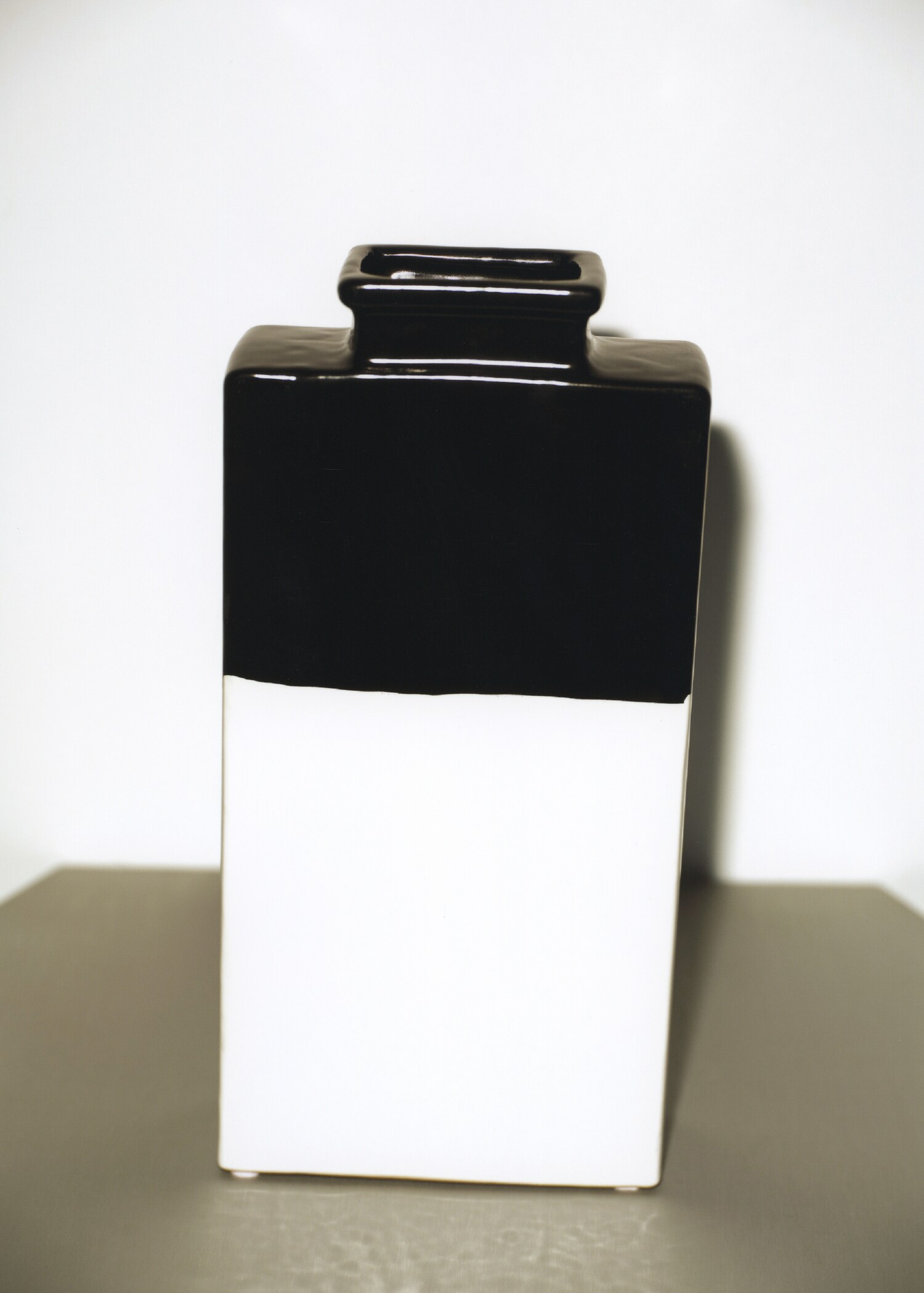 Mittelgroße zweifarbige Steingutvase - Detail des Artikels 6