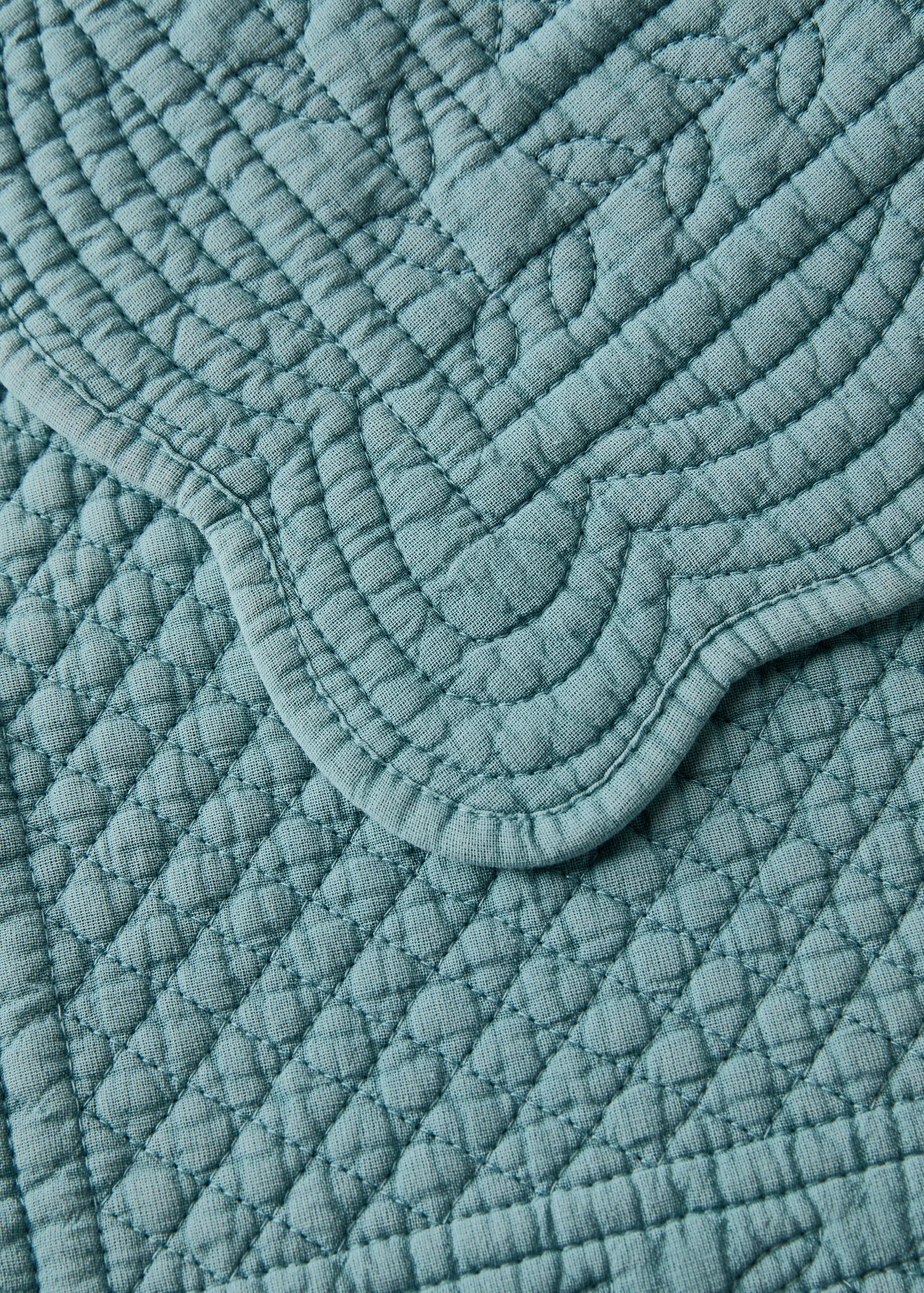 Quilted placemat with rectangular wave effect design - Details of the article 1