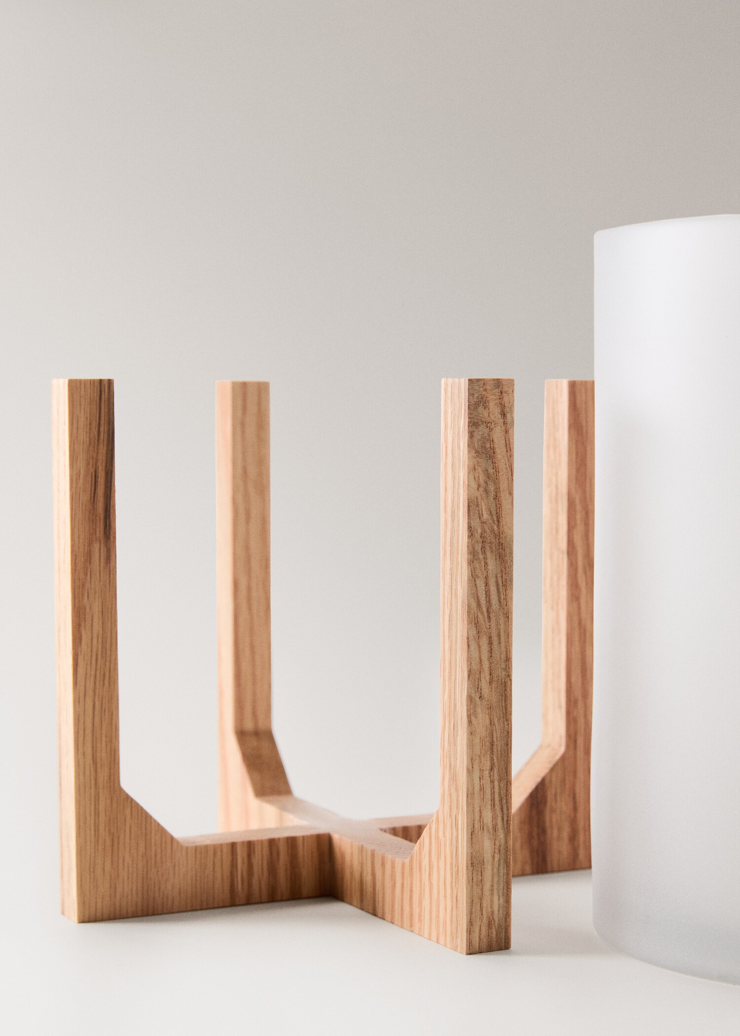 Glass lantern with oak wood stand - Details of the article 2