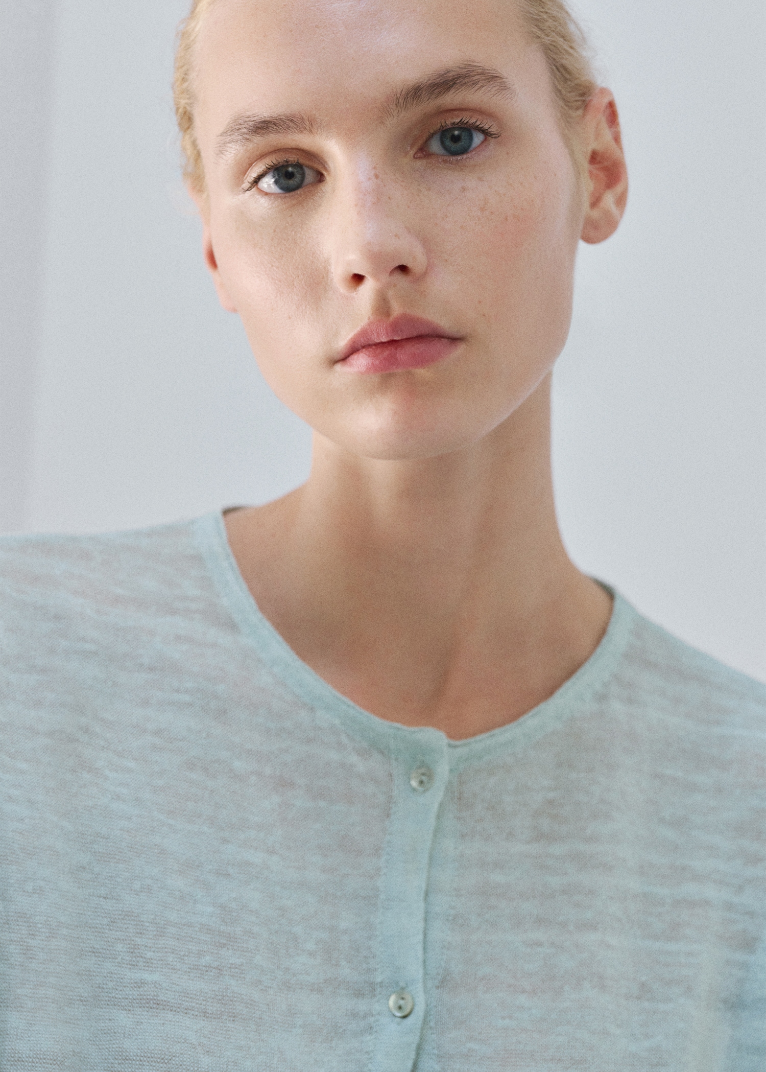 Cardigan en lin tricot fin - Détail de l'article 1