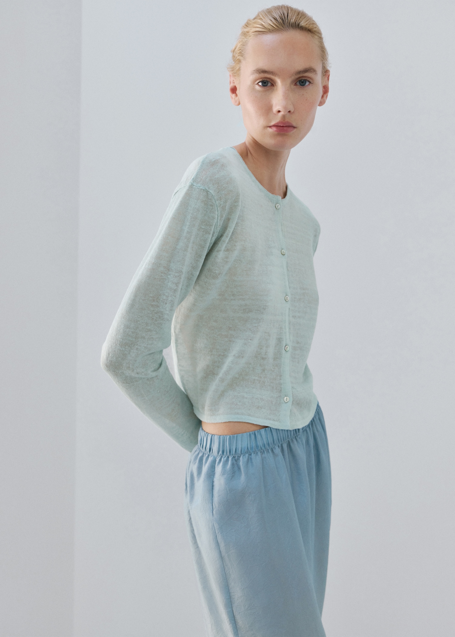 Cardigan en lin tricot fin - Détail de l'article 2