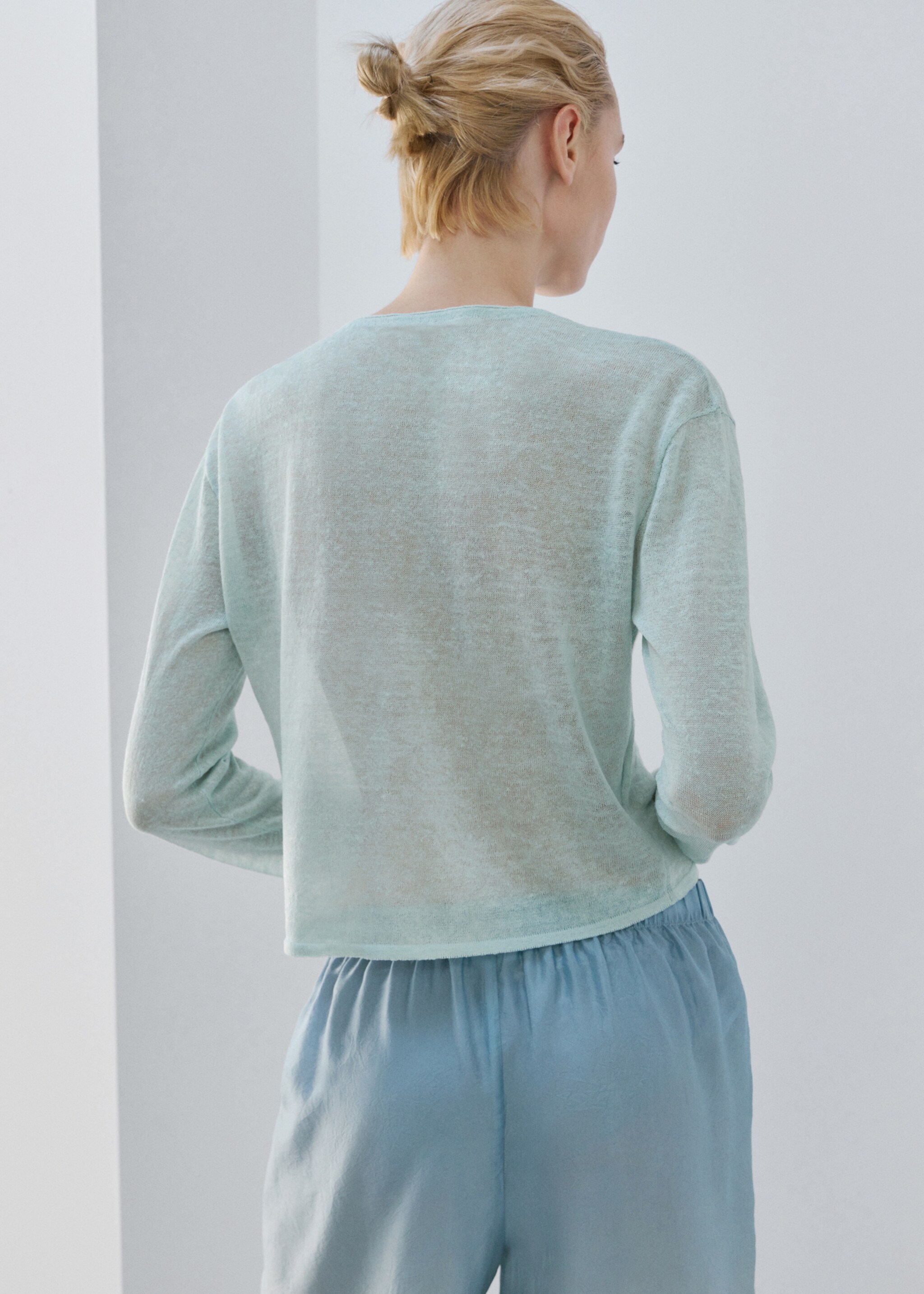 Cardigan en lin tricot fin - Verso de l’article, Bleu. Ref: 27033315-00.