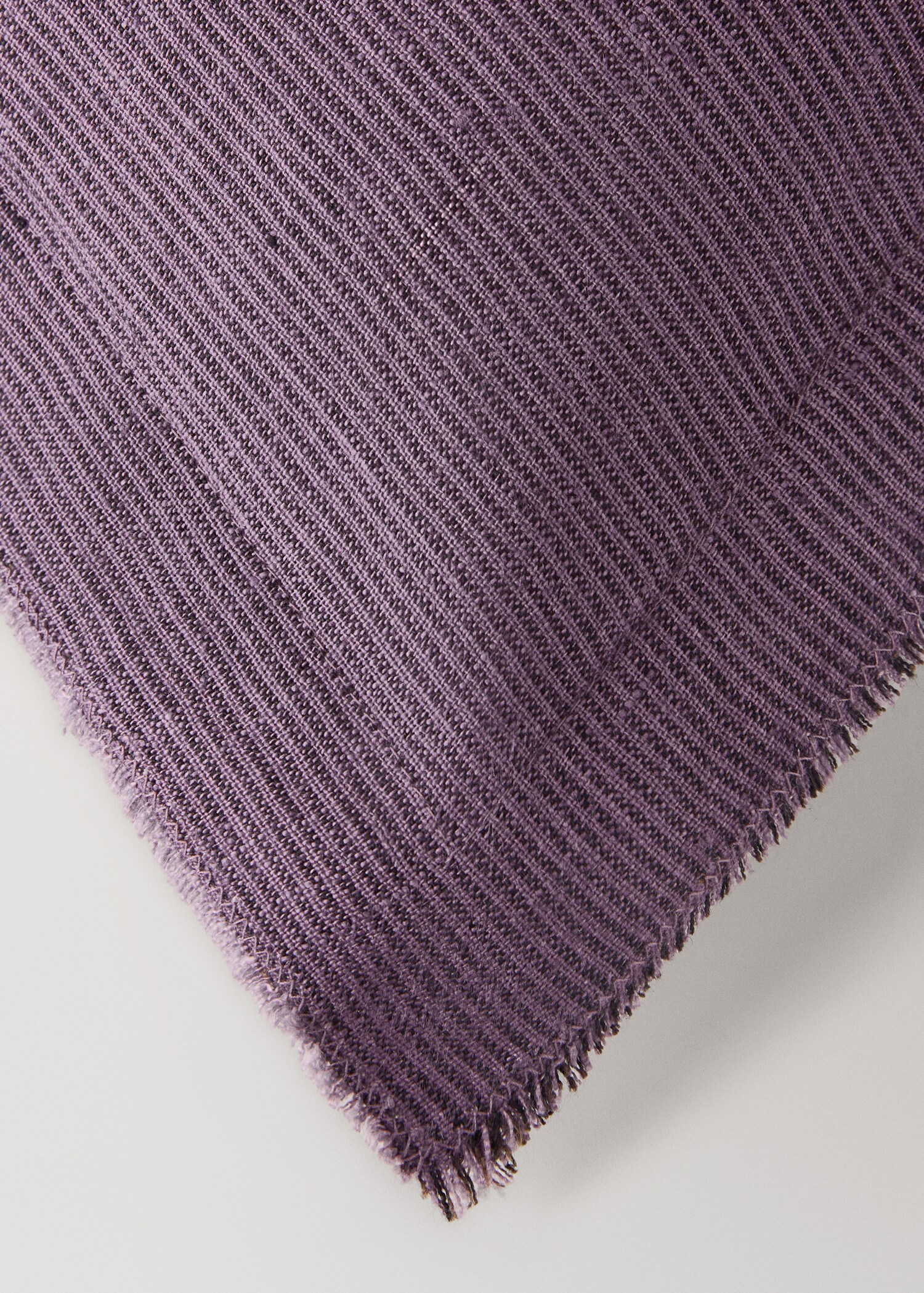 Linen cushion cover with topstitch finish 50x50 cm - Details of the article 1