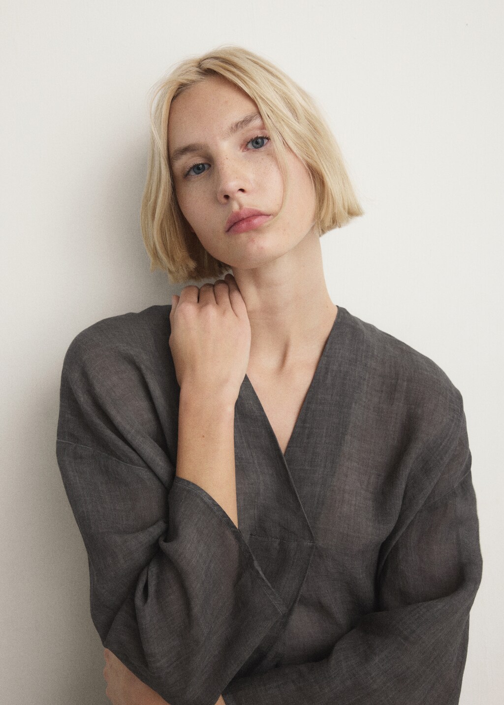 100% ramie kaftan with an overdyed effect - image 4