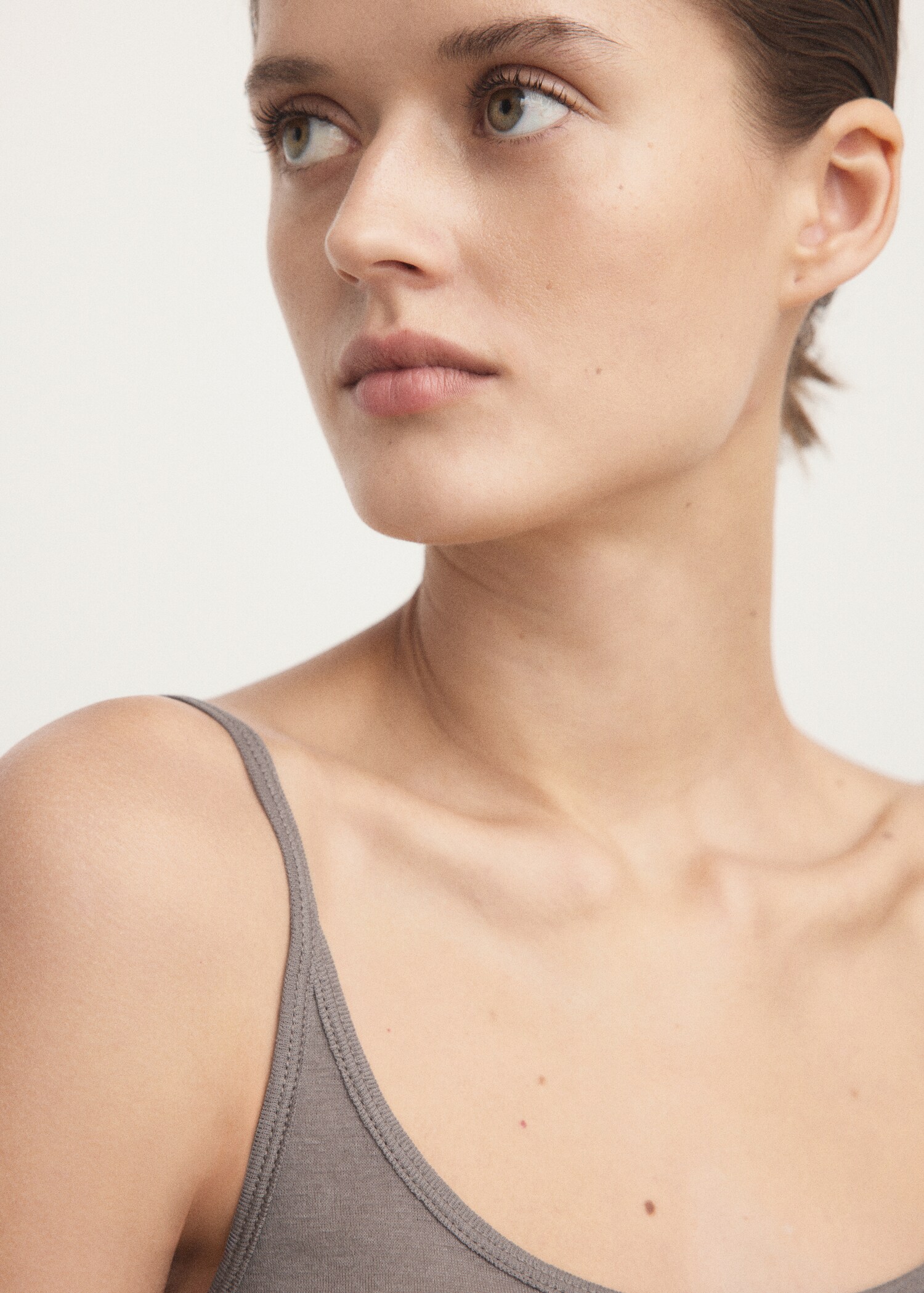 Cotton top with straps - Details of the article 1