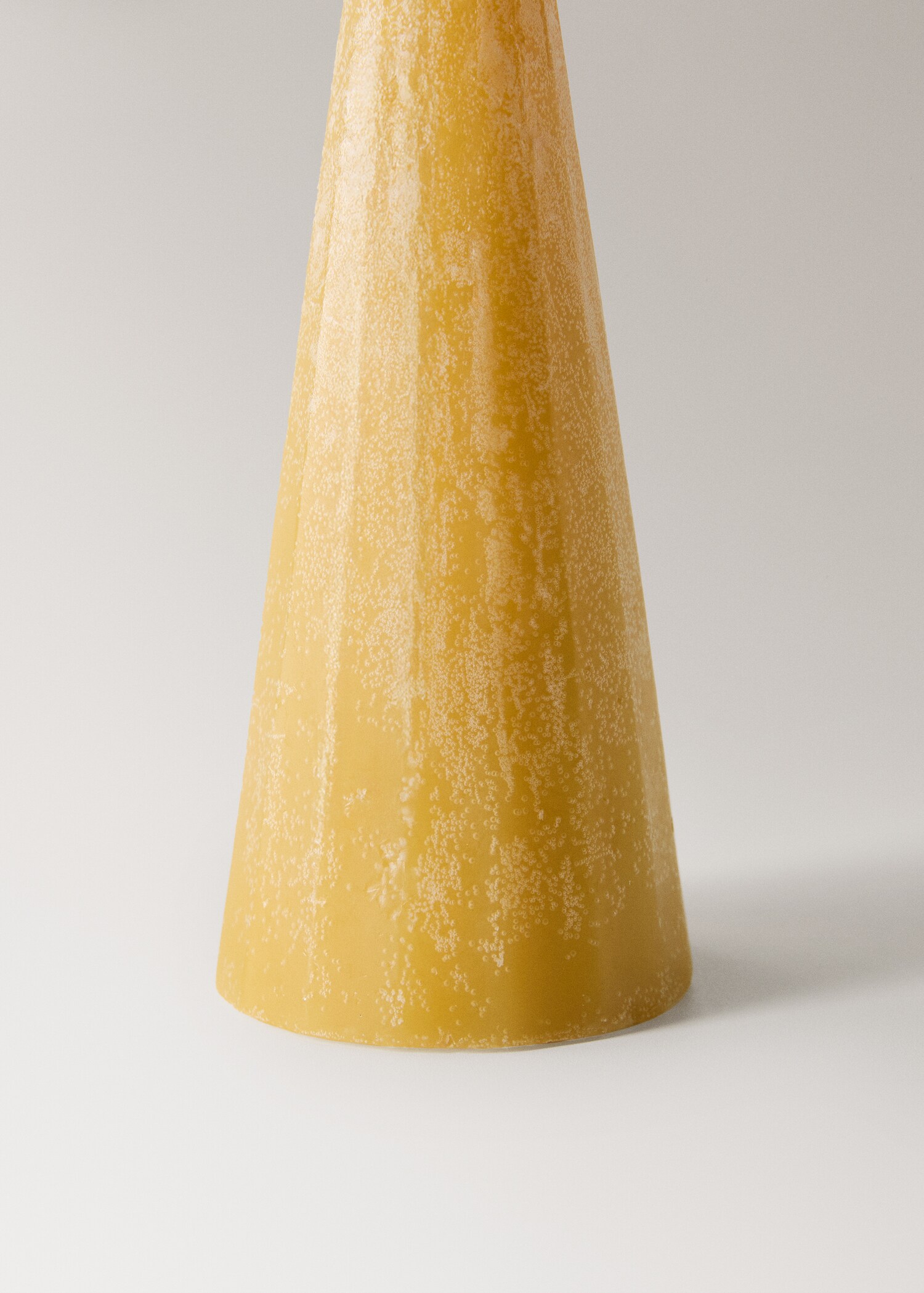 Decorative candle colour - Details of the article 2