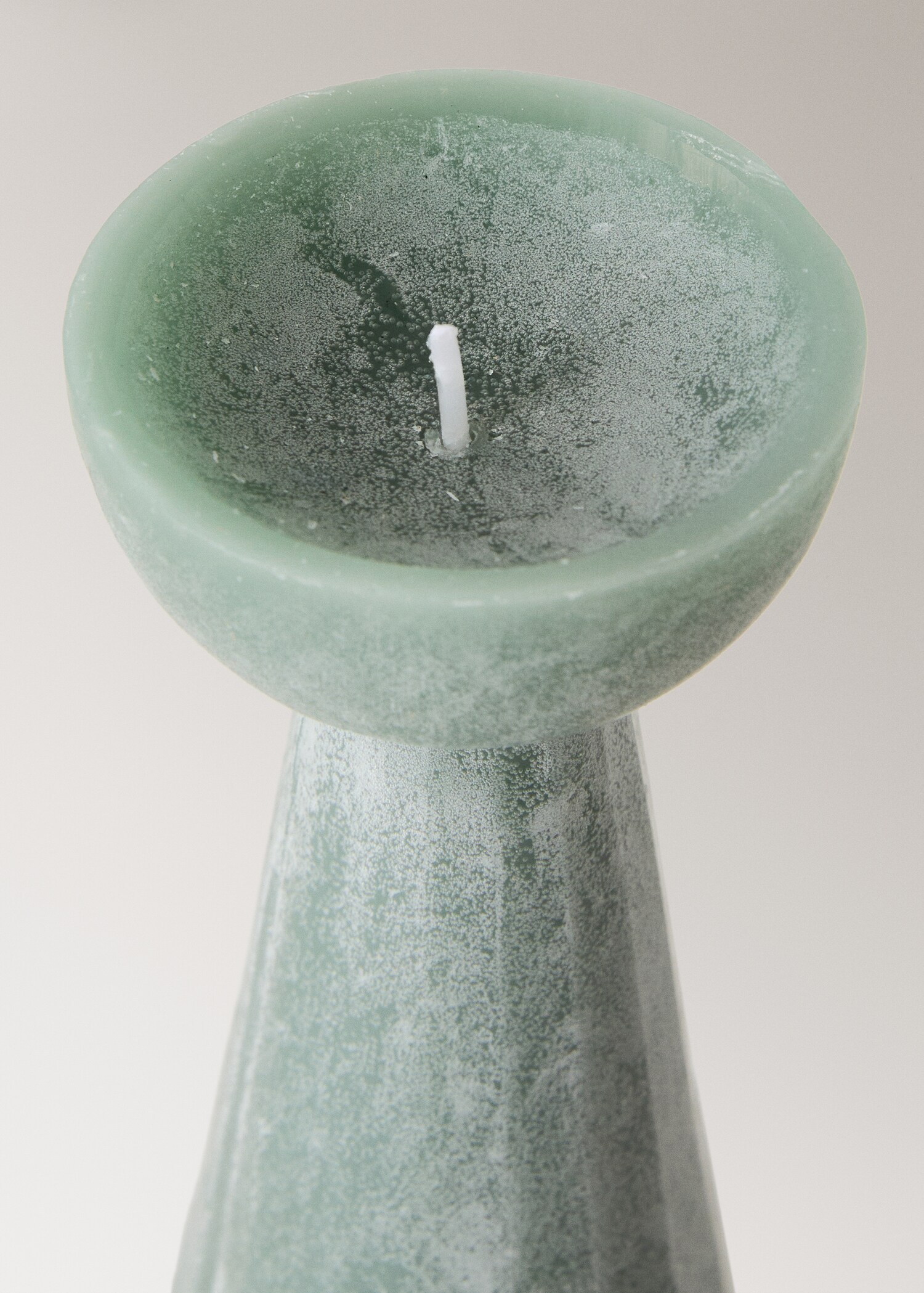 Decorative candle colour - Details of the article 1