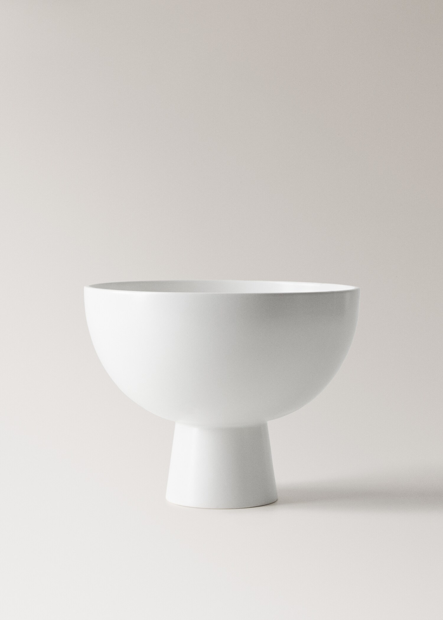 Large decorative footed bowl - Article without model