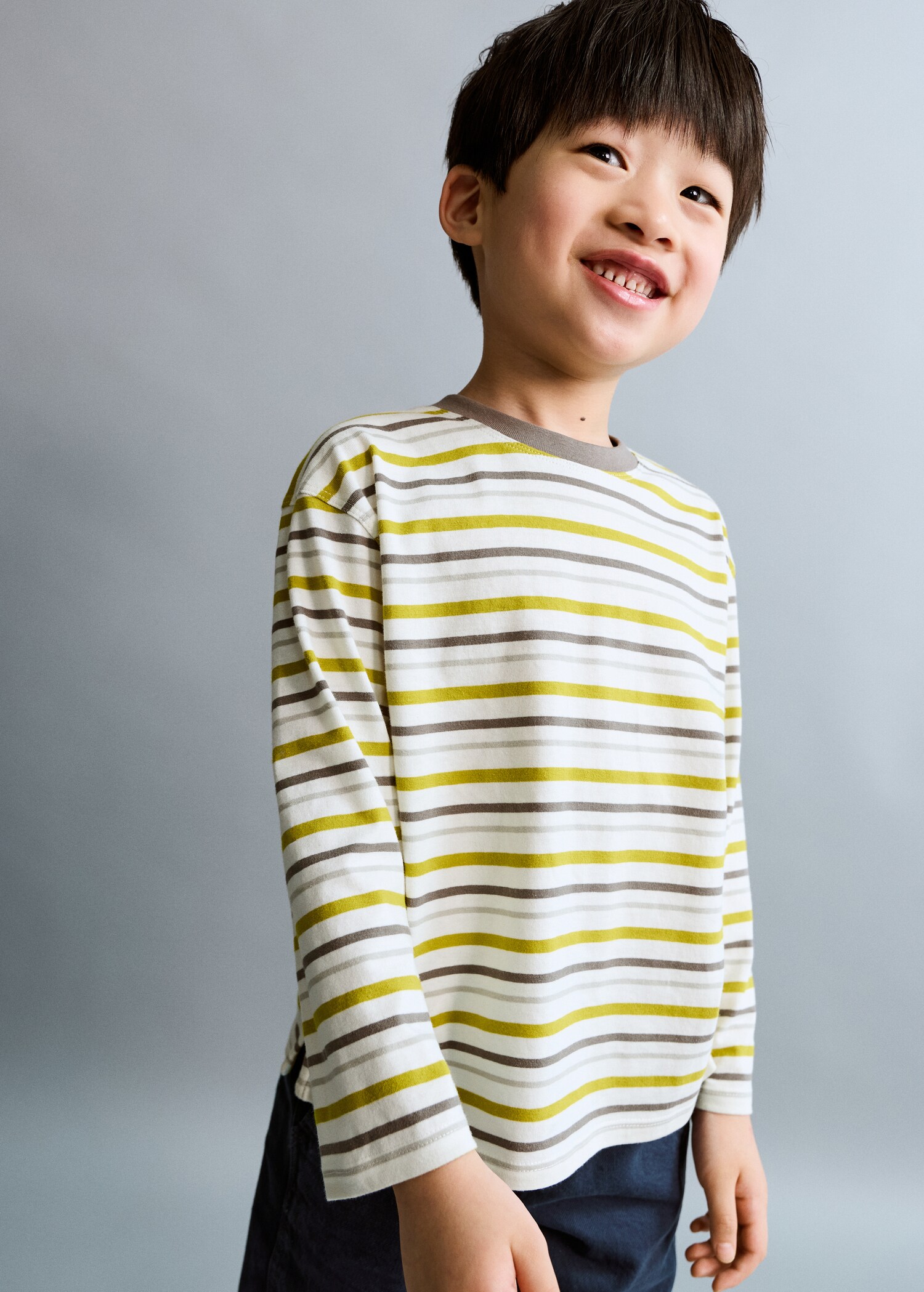 T-shirt combiné rayures - Plan moyen