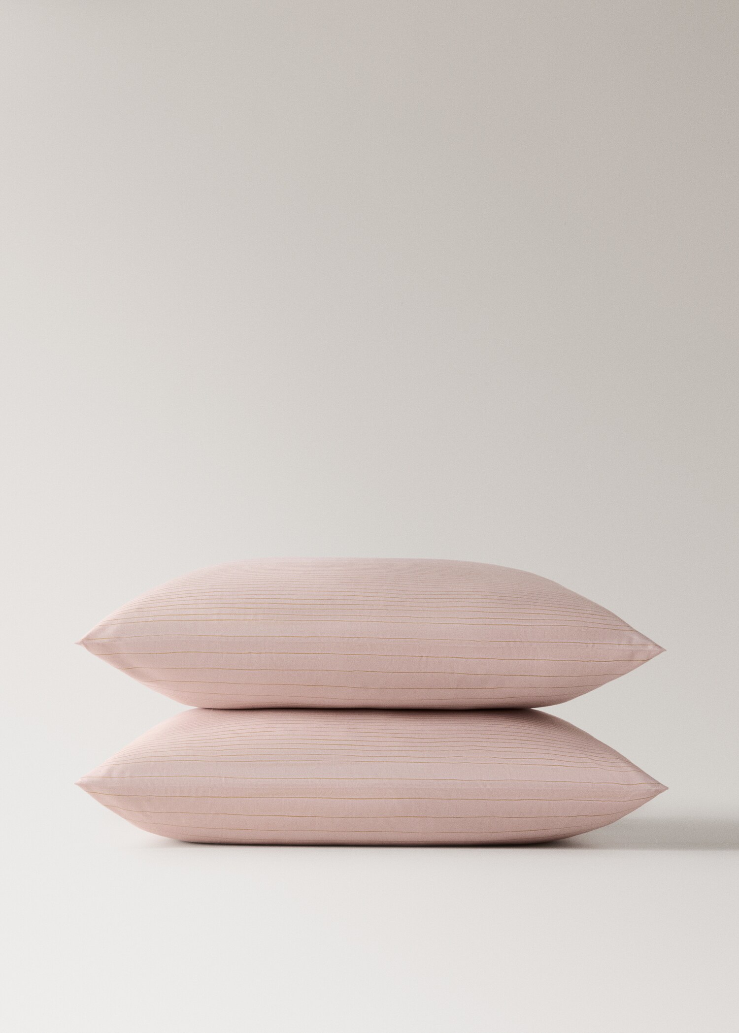 Δύο μαξιλαροθήκες βαμβάκι περκάλι ρίγες ακουαρέλα 60x60 εκ - Λεπτομέρεια του προϊόντος 3