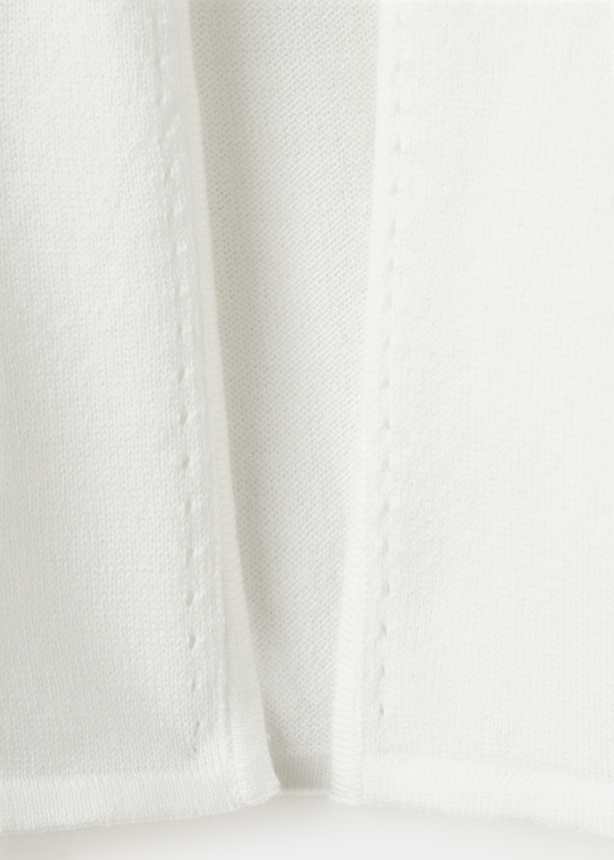 Càrdigan fi amb detalls calats - Detall de l'article 0, Blanc trencat. Ref: 27033734-00.