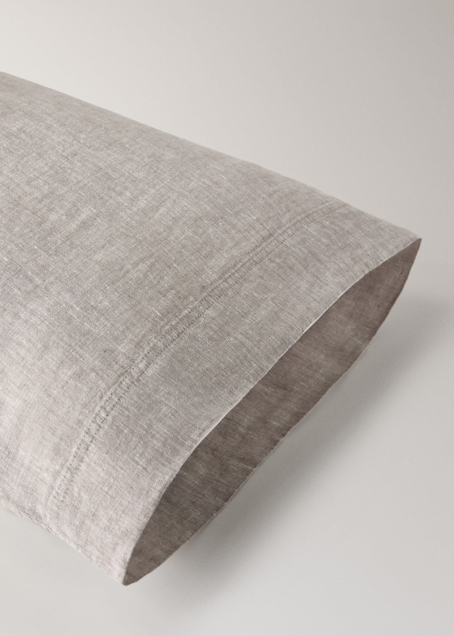 Yarn-dyed linen pillowcase 45 x 110 cm - Details of the article 2