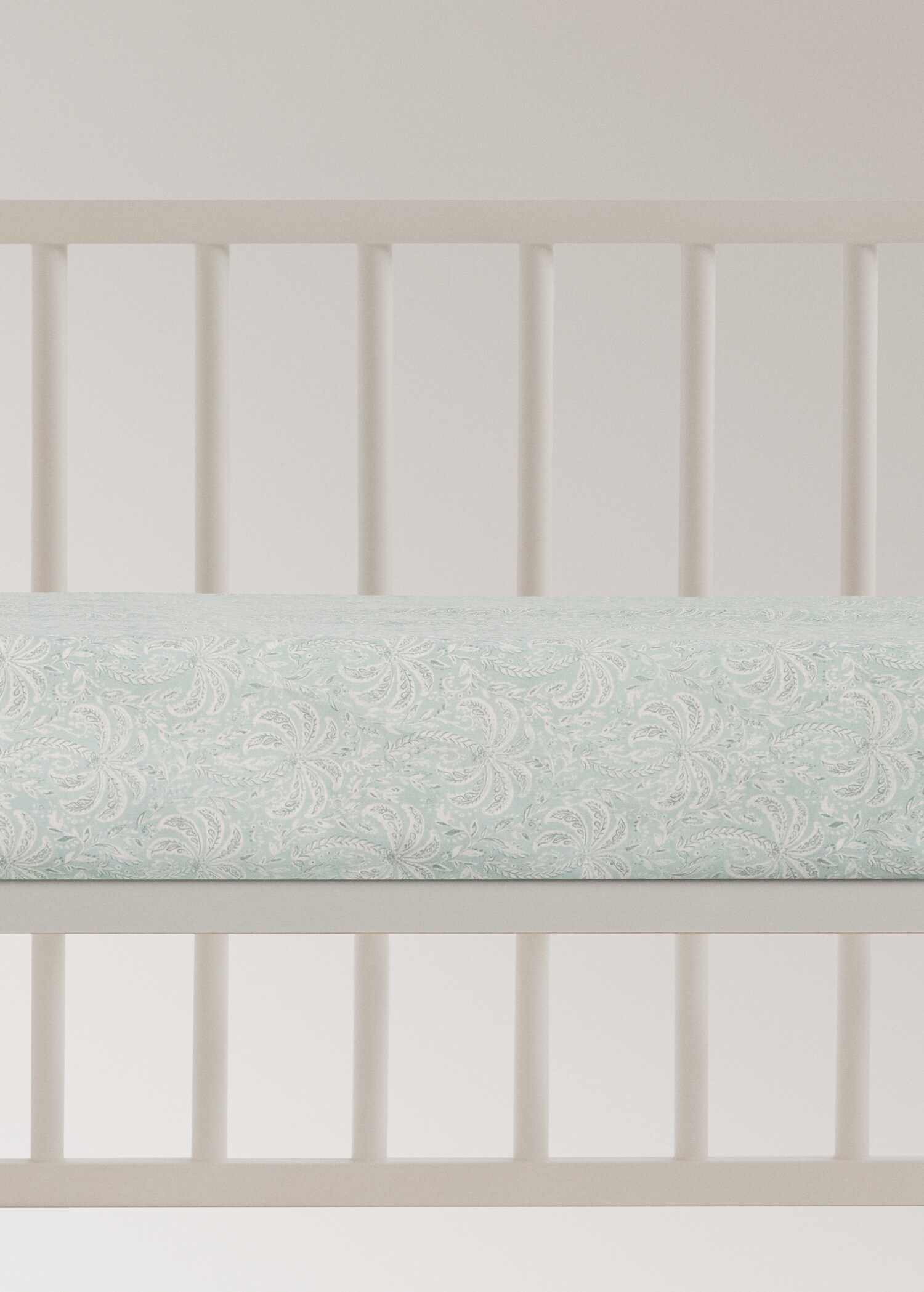 Cot bed fitted sheet in percale cotton with palm tree design - Article without model