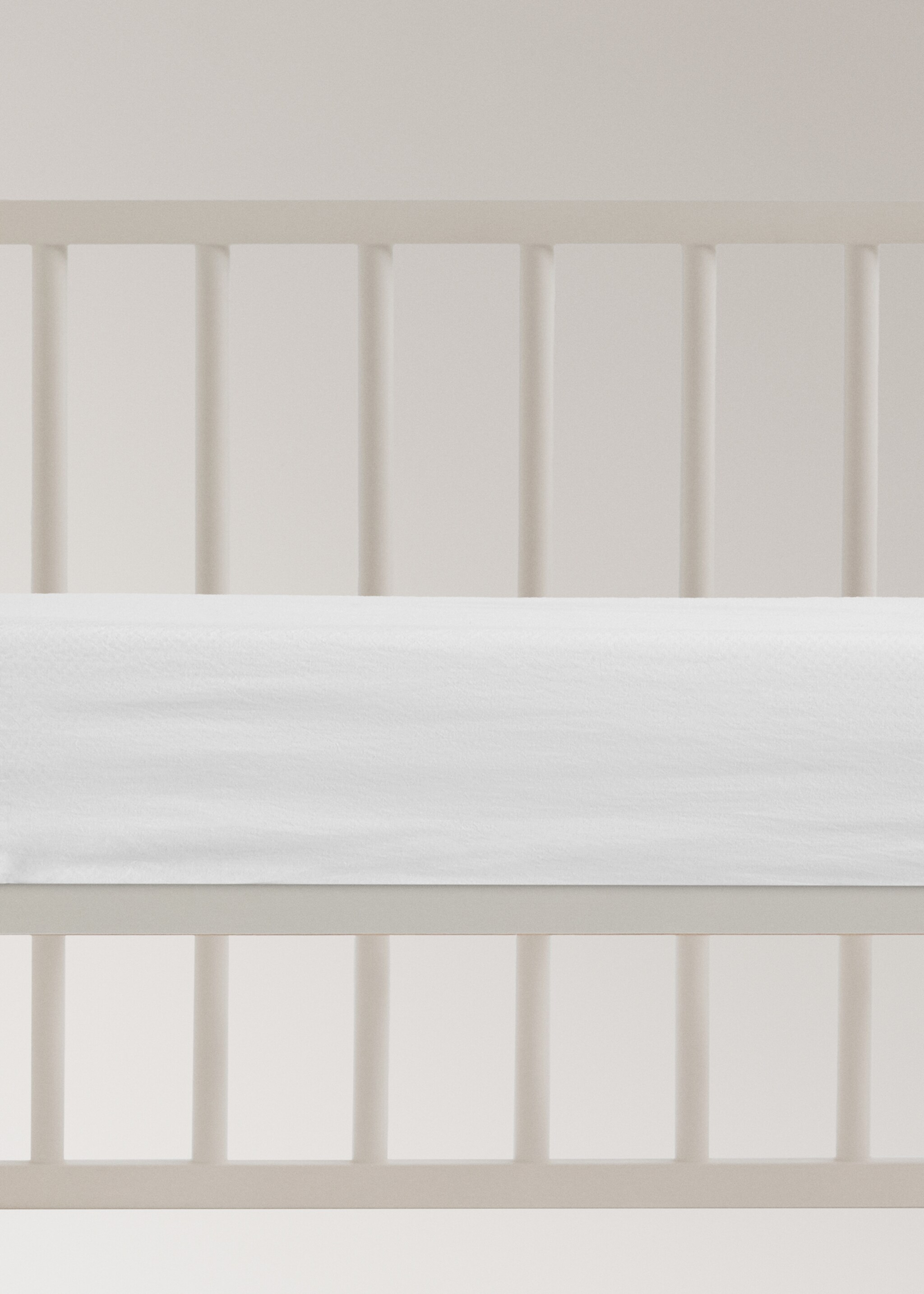 Garment-washed percale crib flat sheet - Article without model, White. Ref: 27034067-00.