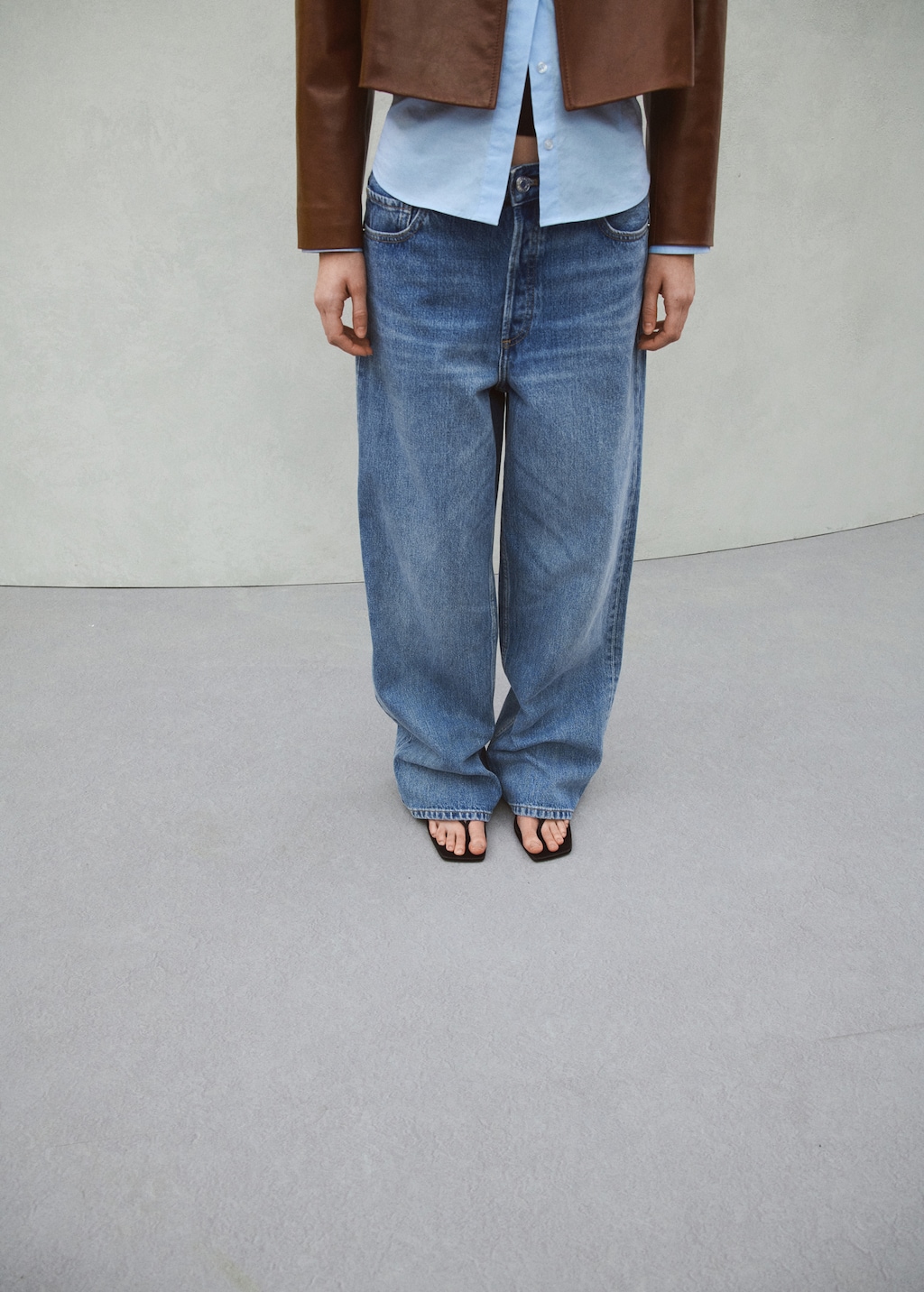Straight low-waist jeans