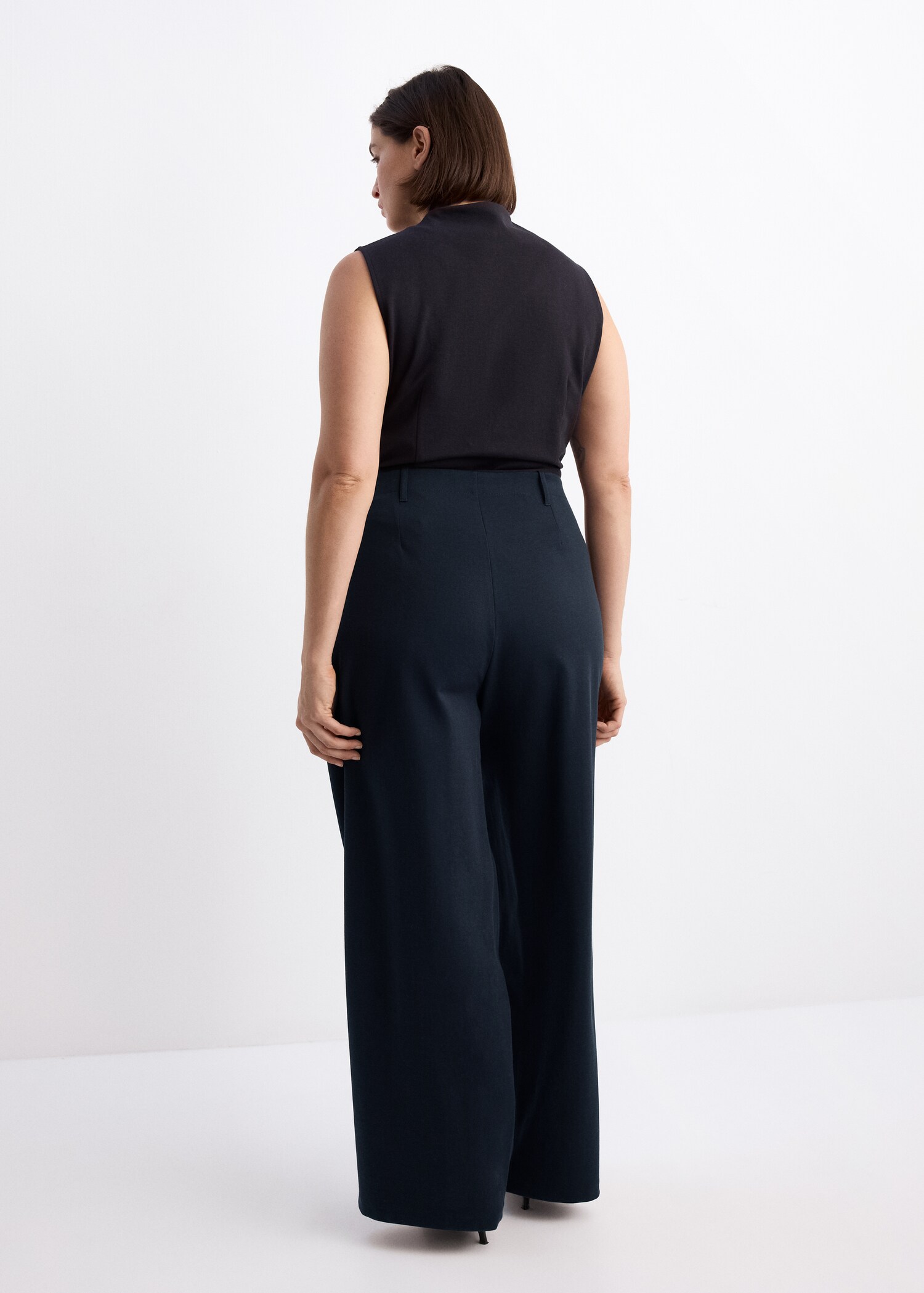 Straight lyocell trousers - Details of the article 4