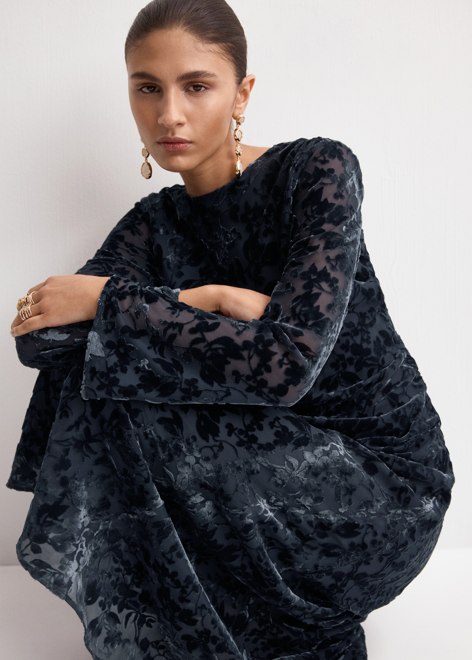 Devoré dress with flared sleeves - Details of the article 2