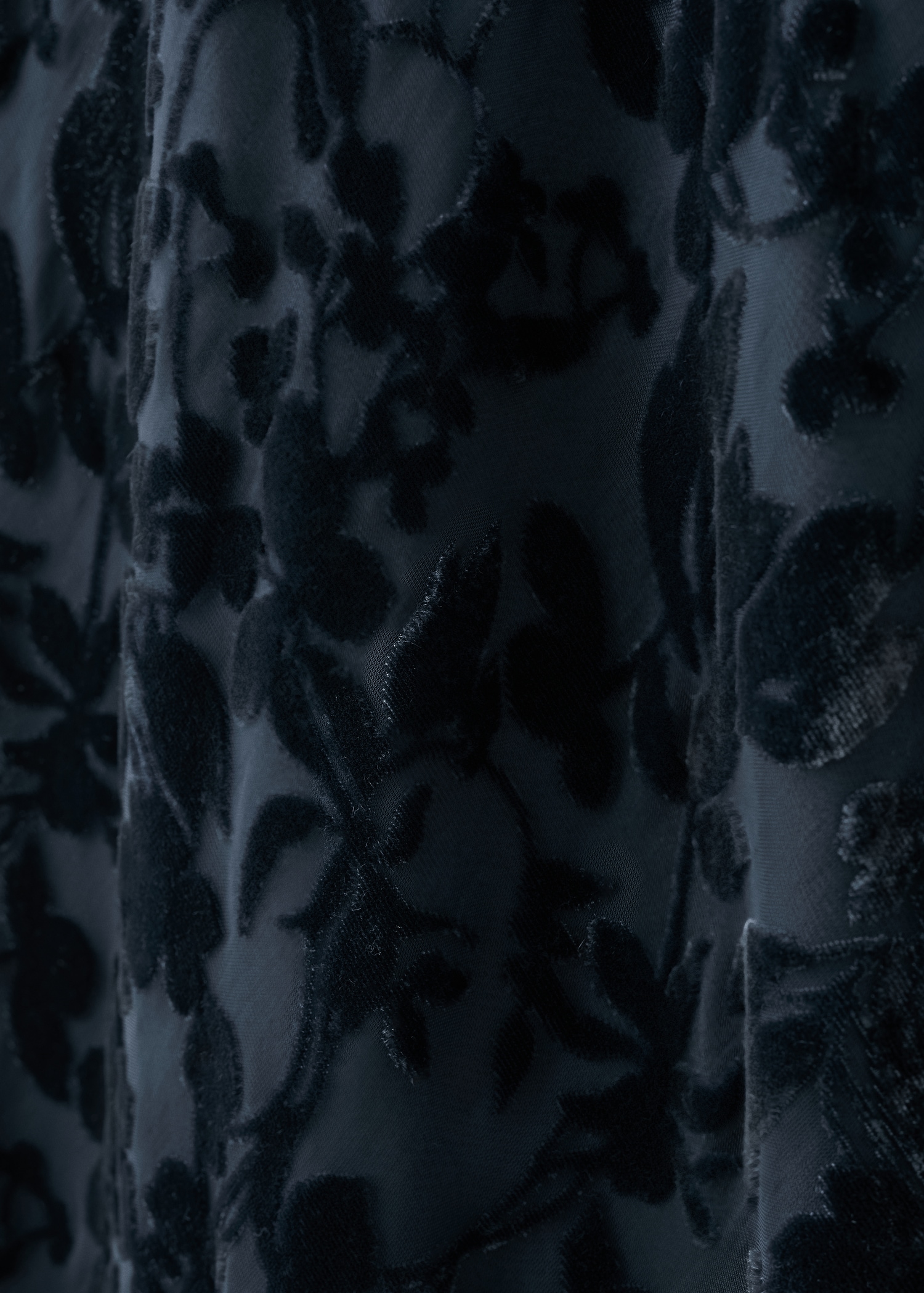 Devoré dress with flared sleeves - Details of the article 8