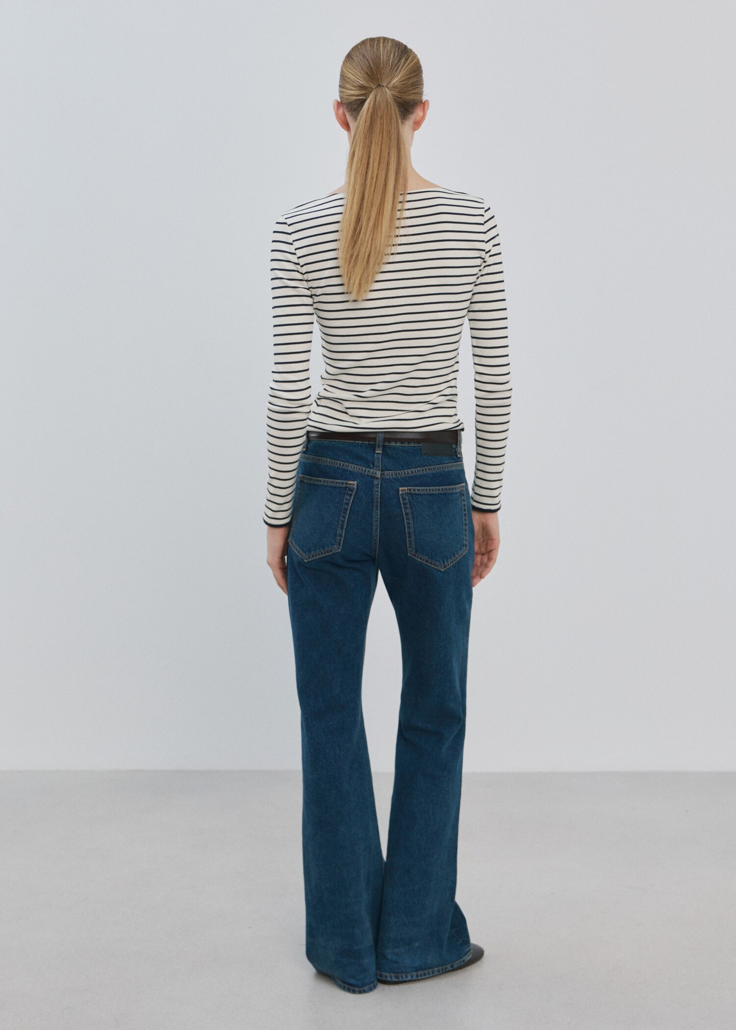 Camiseta cuello barco algodón - Reverso del artículo