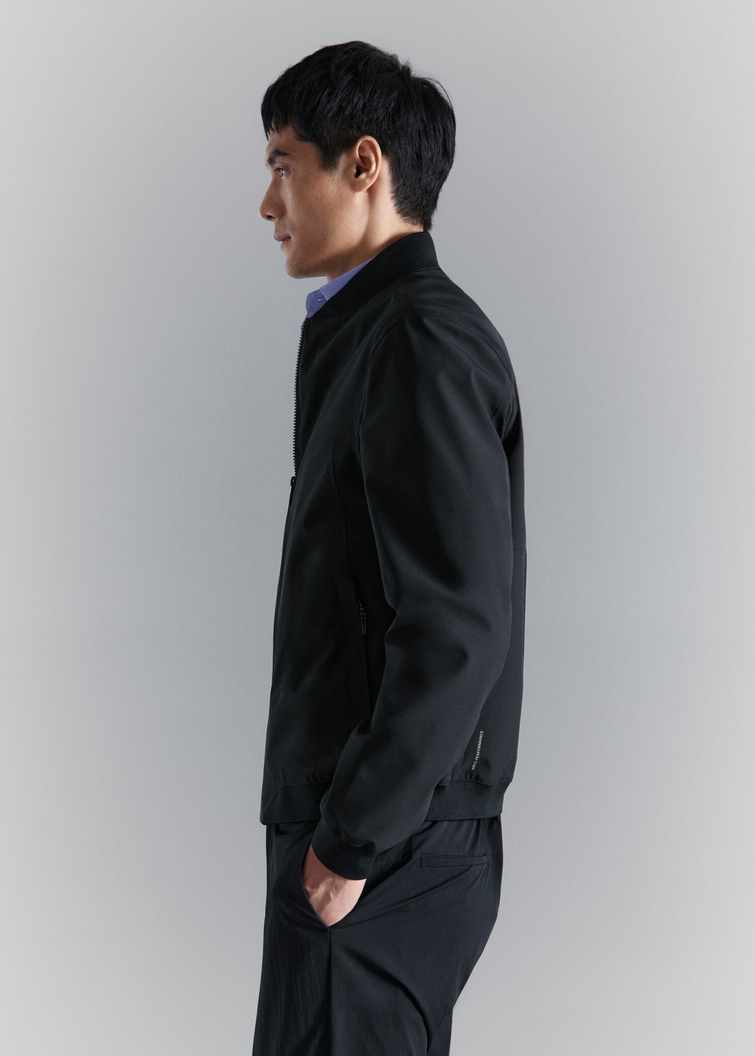 Water-repellent bomber jacket - Details of the article 2