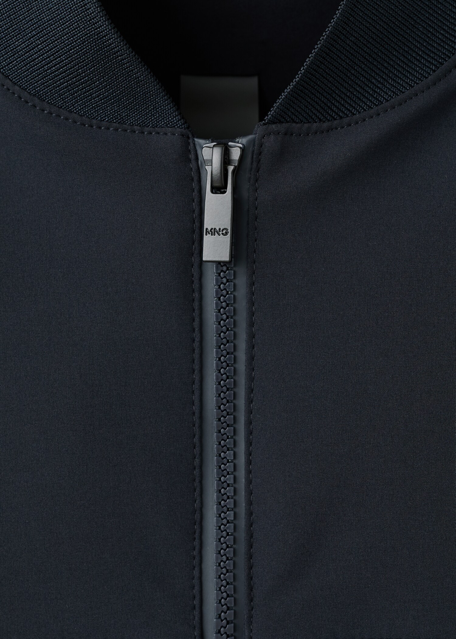 Water-repellent bomber jacket - Details of the article 8
