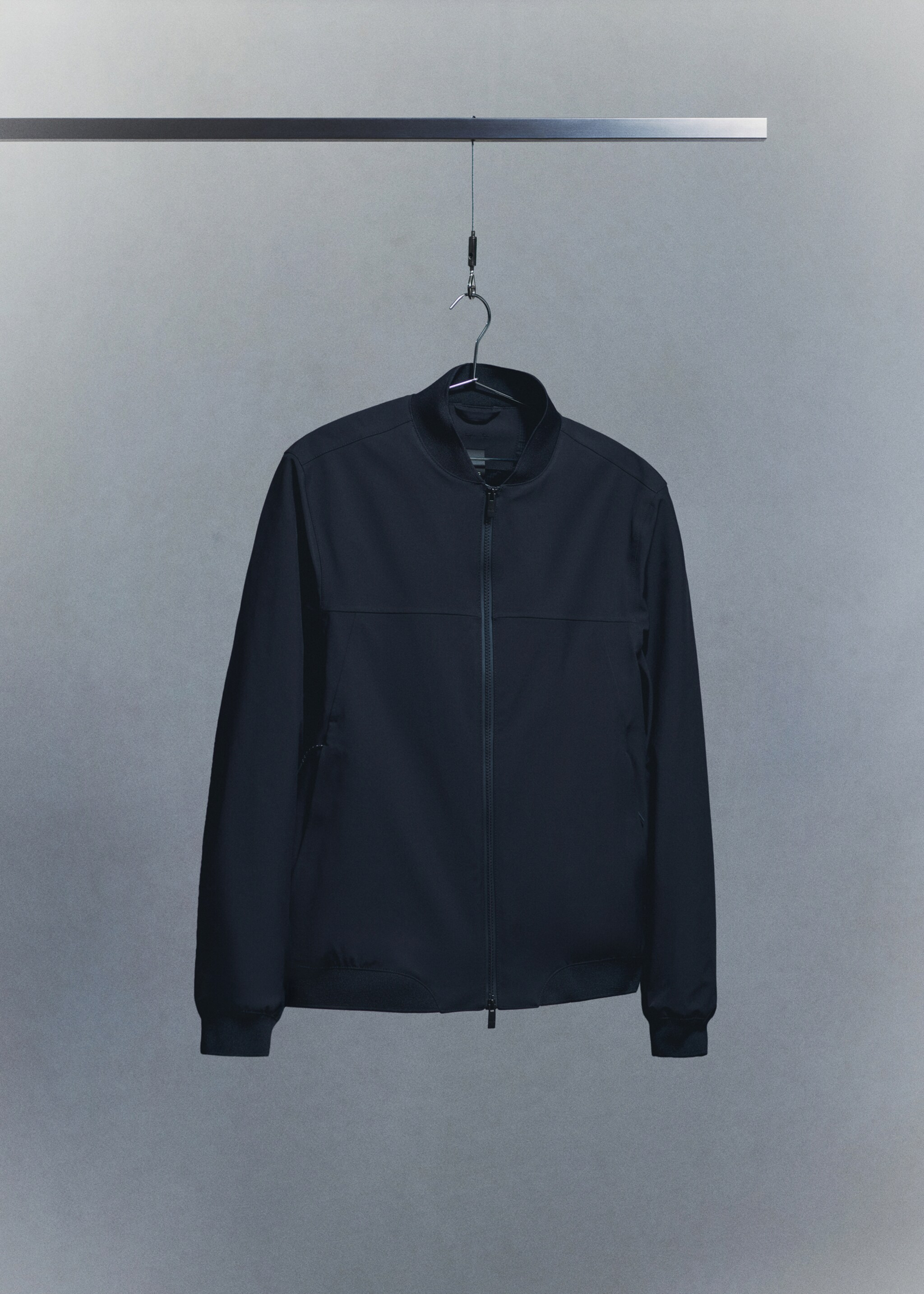 Water-repellent bomber jacket - Details of the article 9, Navy. Ref: 27034408-00.