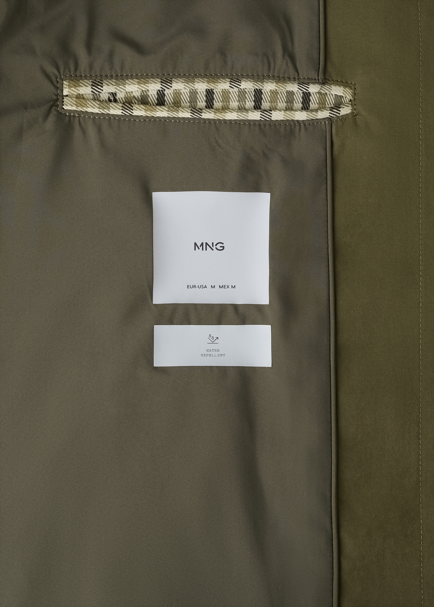 Parca repelente de água com capuz removível - Pormenor do artigo 0