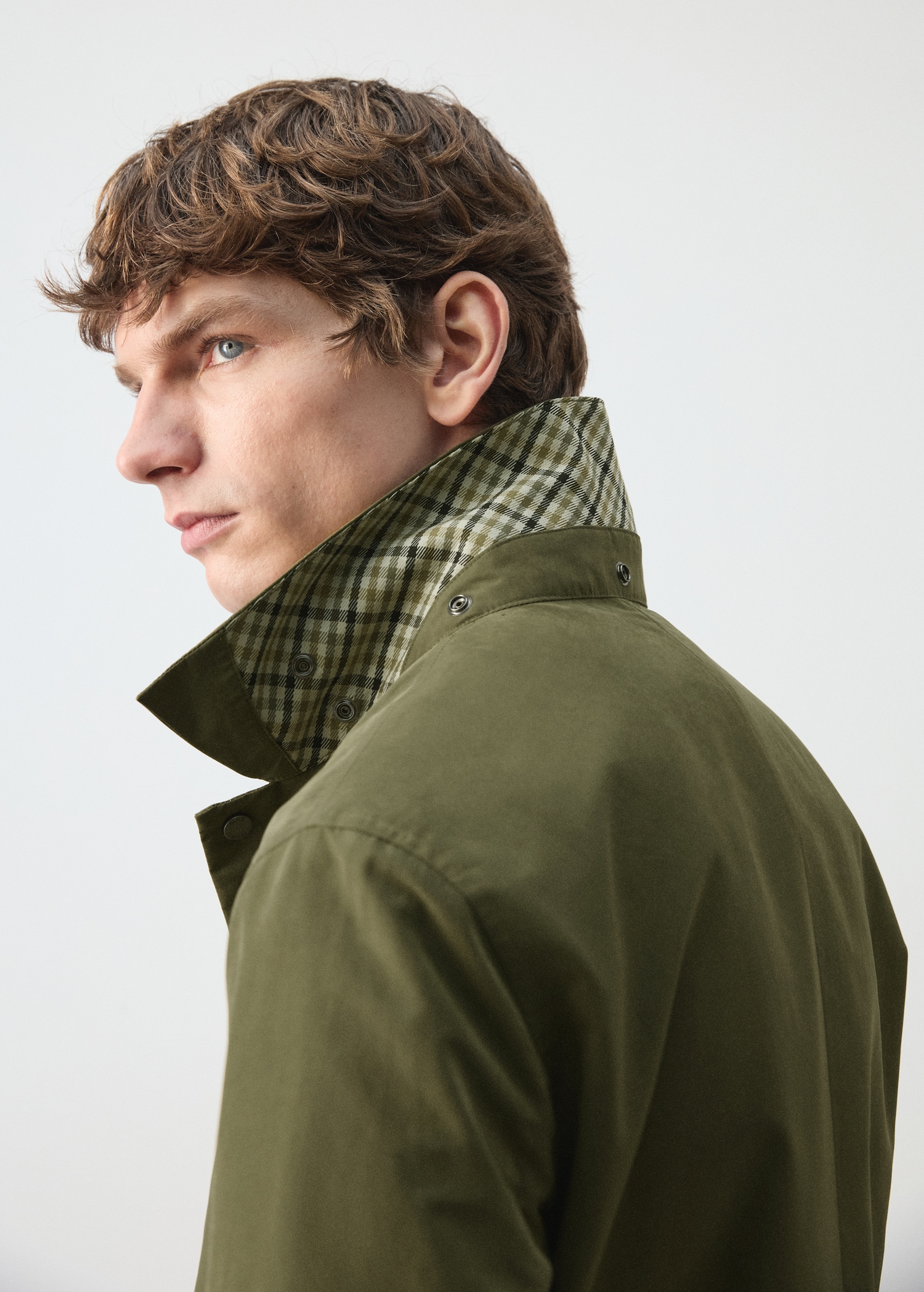 Parca repelente de água com capuz removível - Pormenor do artigo 4