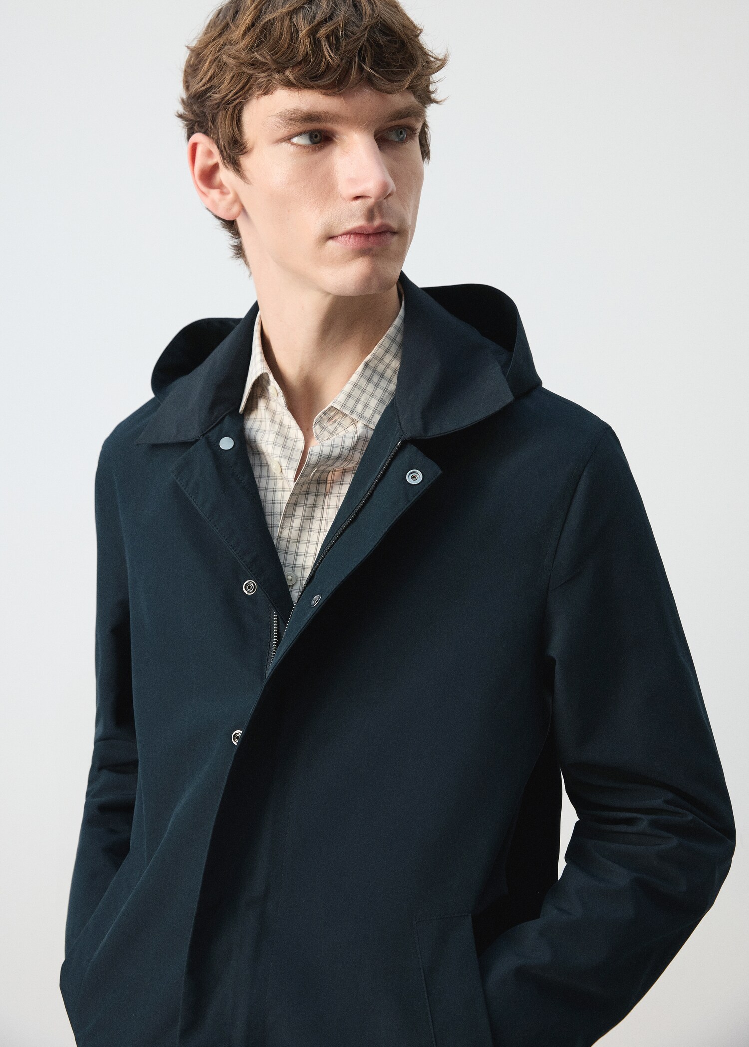 Water-repellent parka with removable hood - Details of the article 1