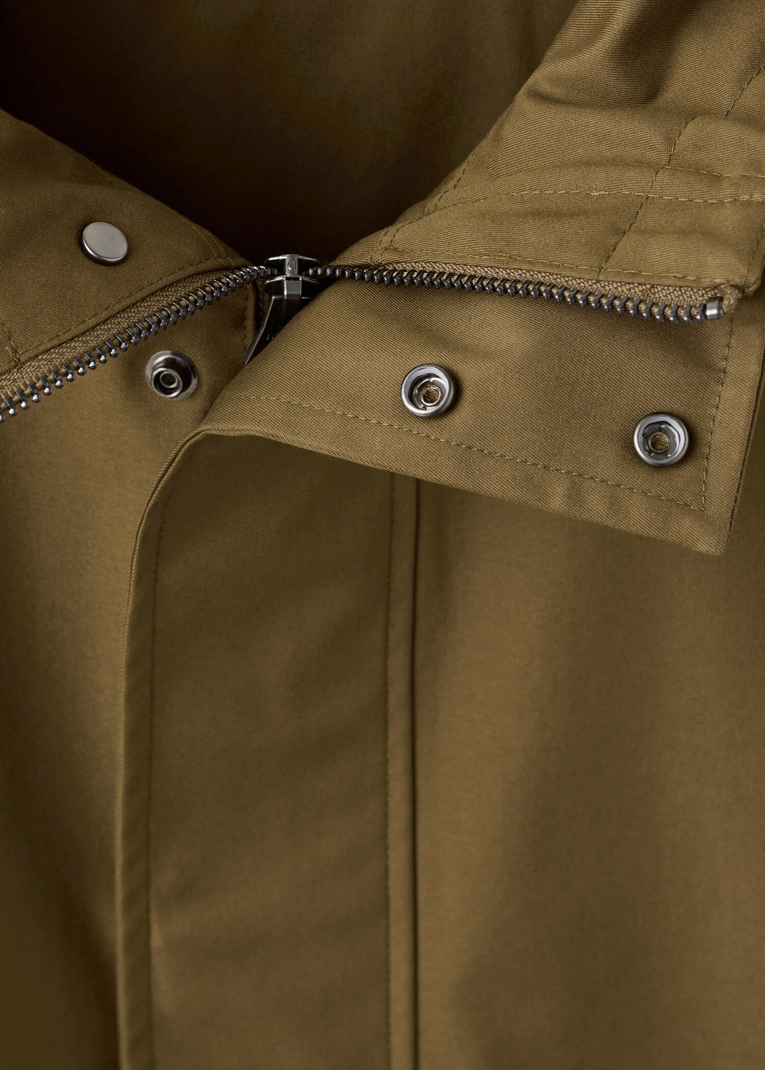 Water-repellent parka with pockets - Details of the article 8