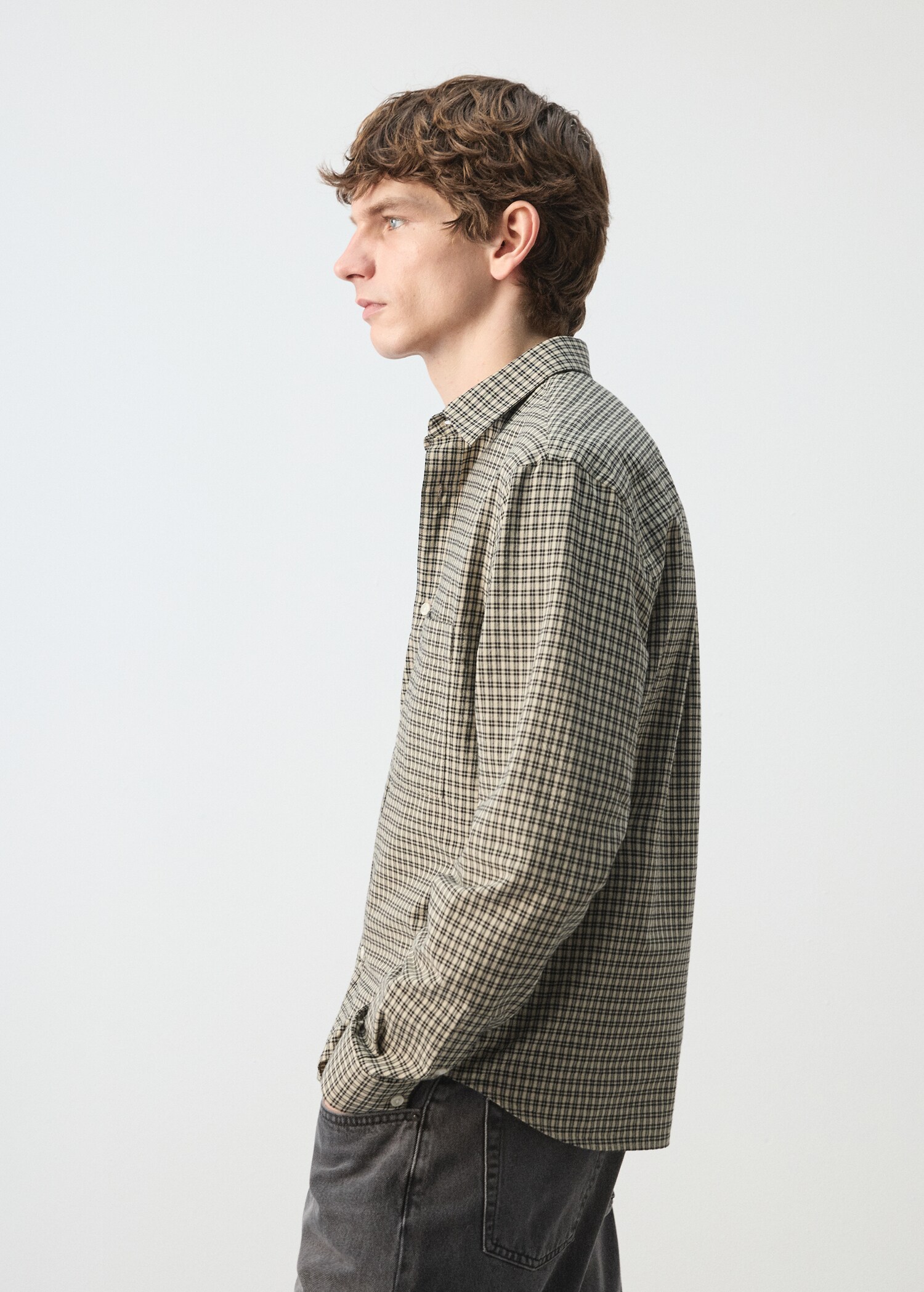 قميص بقصة مريحة بنمط مربعات - تفاصيل المنتج 2