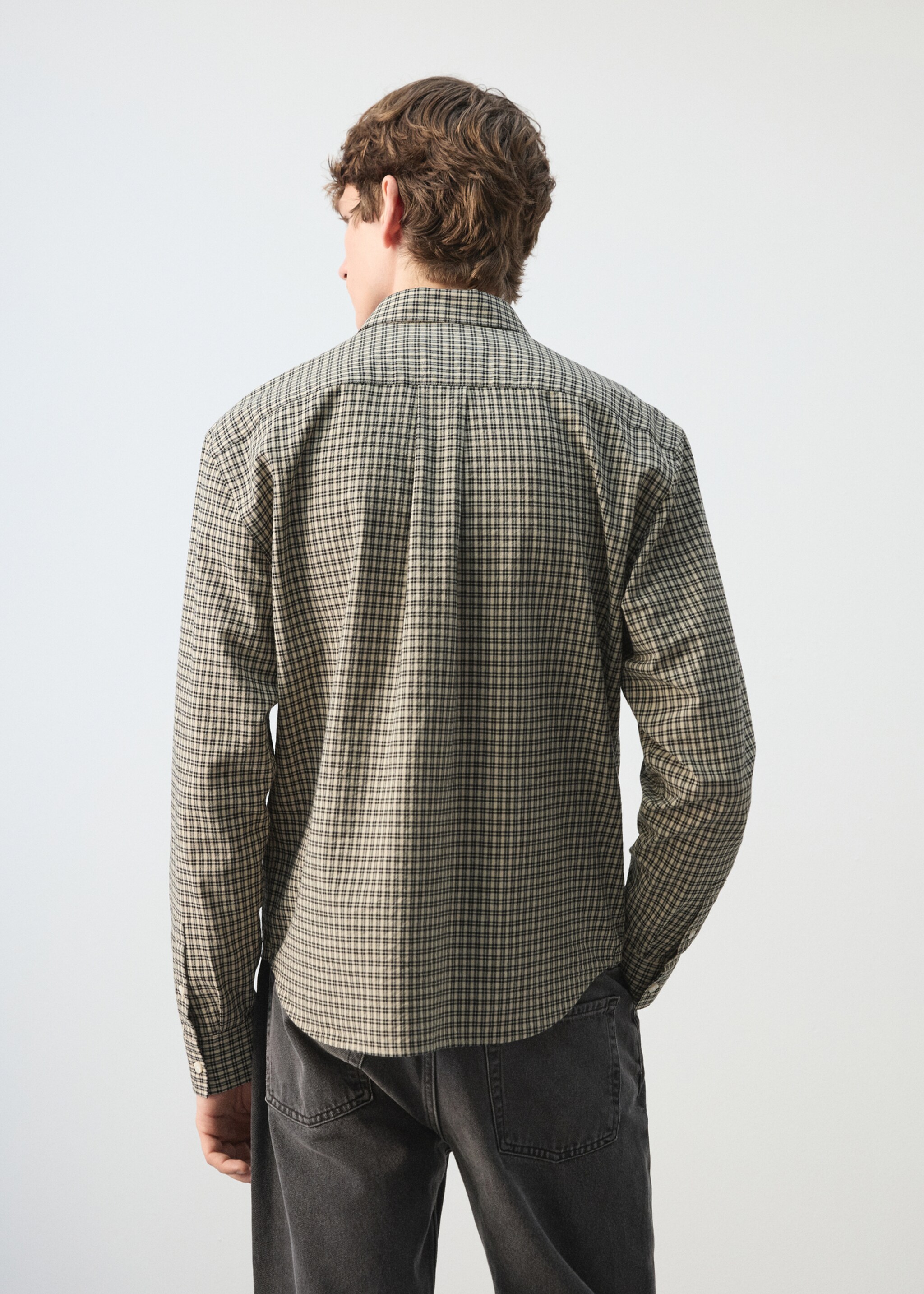 قميص بقصة مريحة بنمط مربعات - الجهة الخلفية للمنتج, بيج. Ref: 27034425-00.