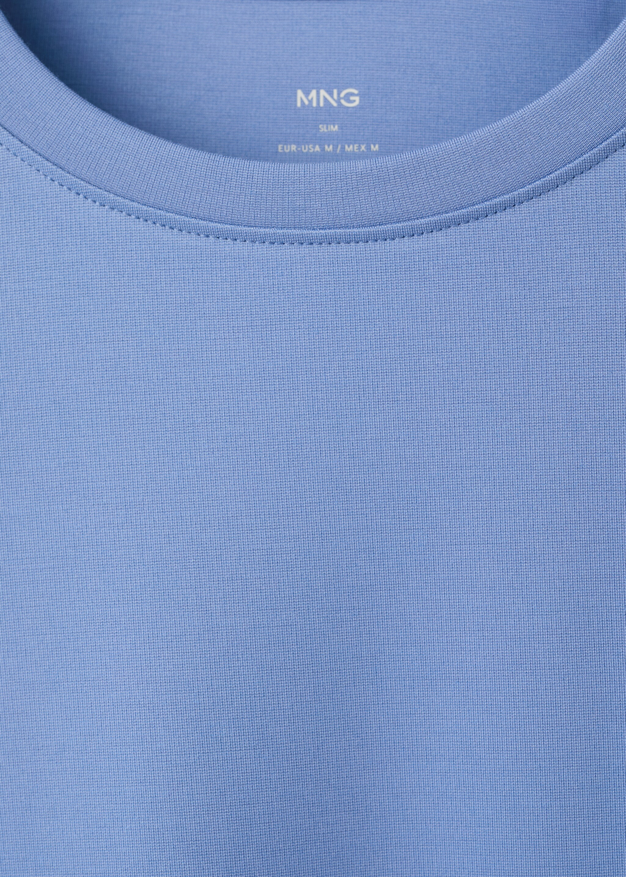 Slim Fit-T-Shirt aus Komfort-Stretchgewebe - Detail des Artikels 8, Porzellanblau. Ref: 27034426-00.