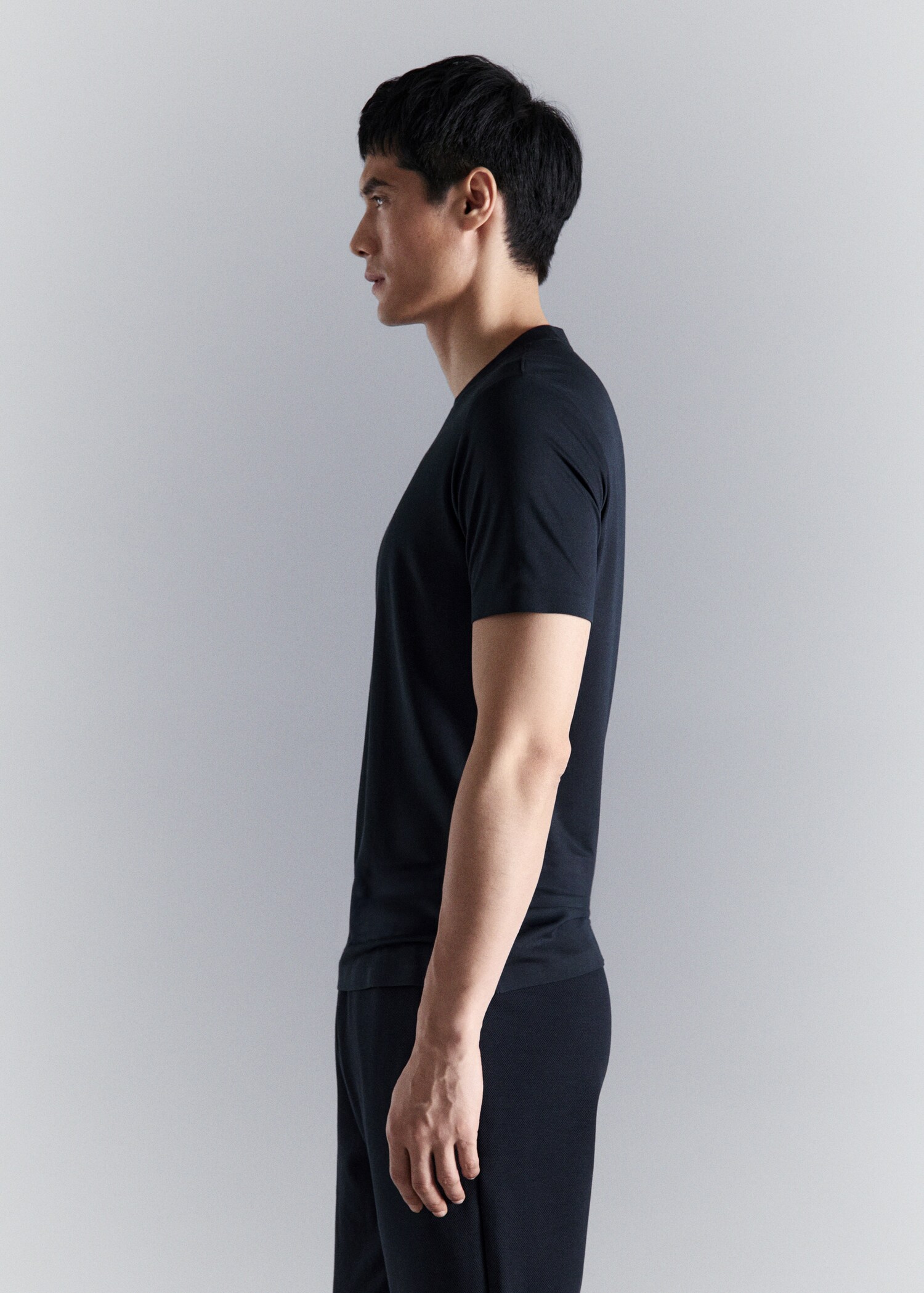 Slim Fit-T-Shirt aus Komfort-Stretchgewebe - Detail des Artikels 2