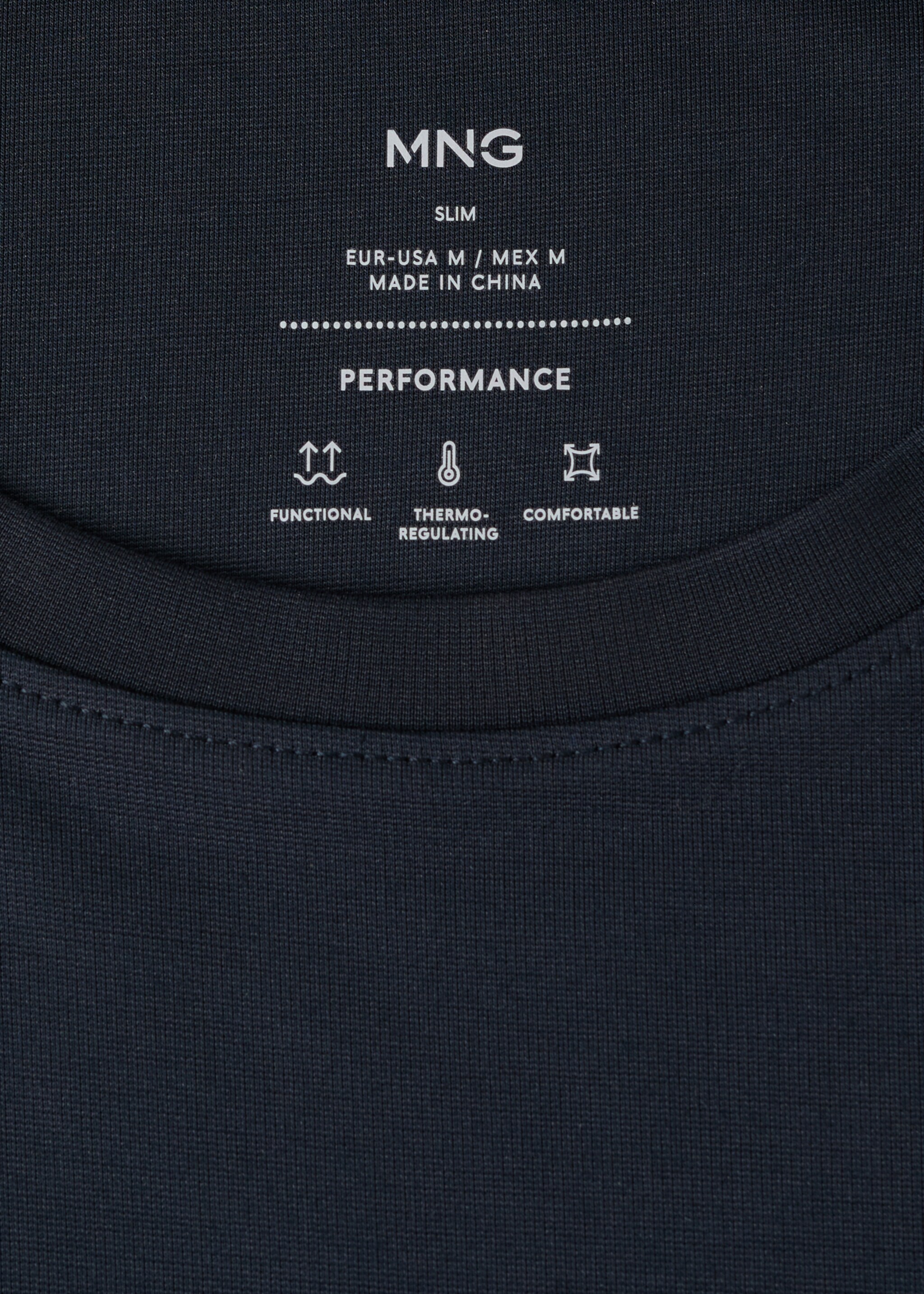 Slim Fit-T-Shirt aus Komfort-Stretchgewebe - Detail des Artikels 8, Marineblau. Ref: 27034426-00.