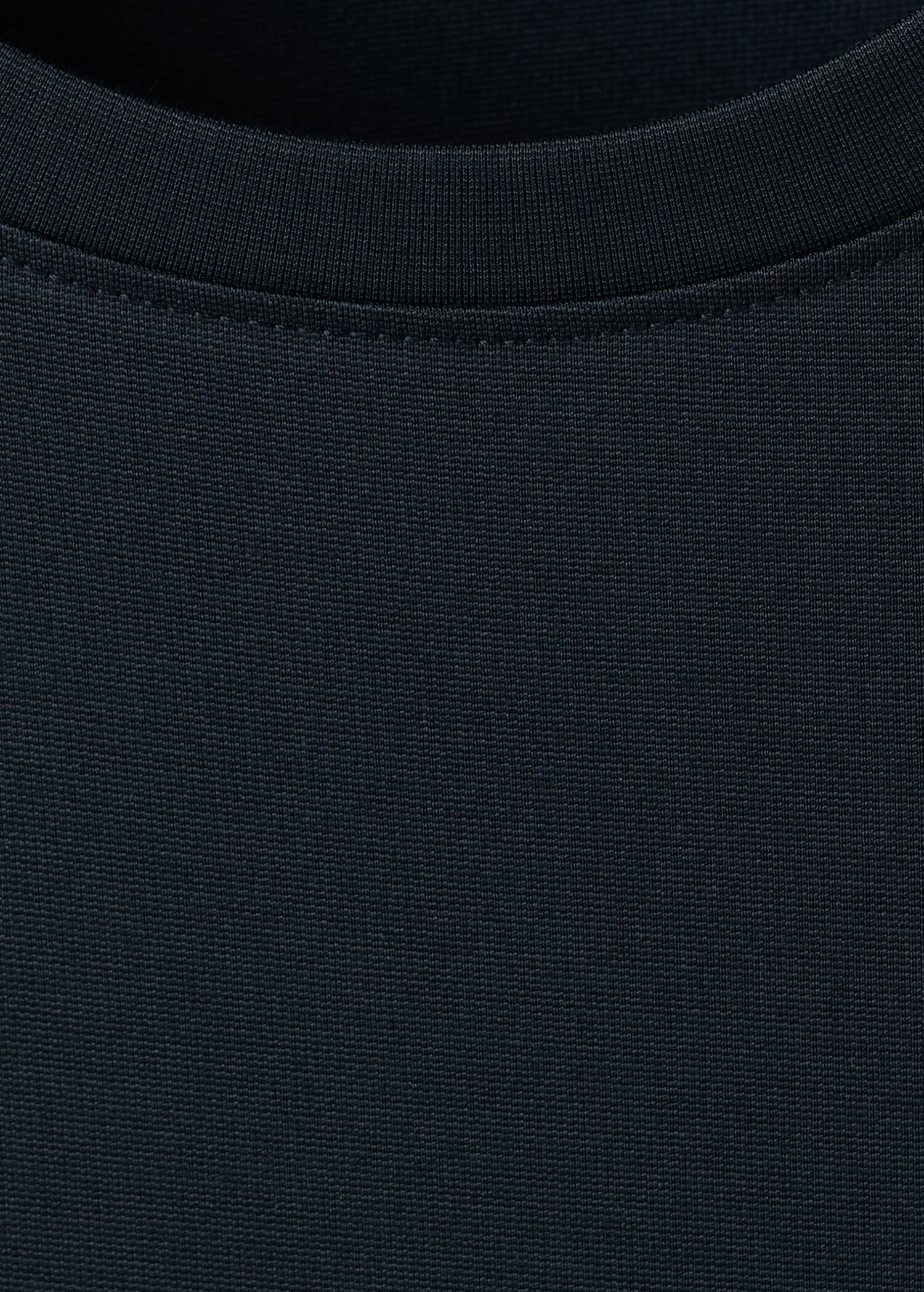 Slim Fit-T-Shirt aus Komfort-Stretchgewebe - Detail des Artikels 8