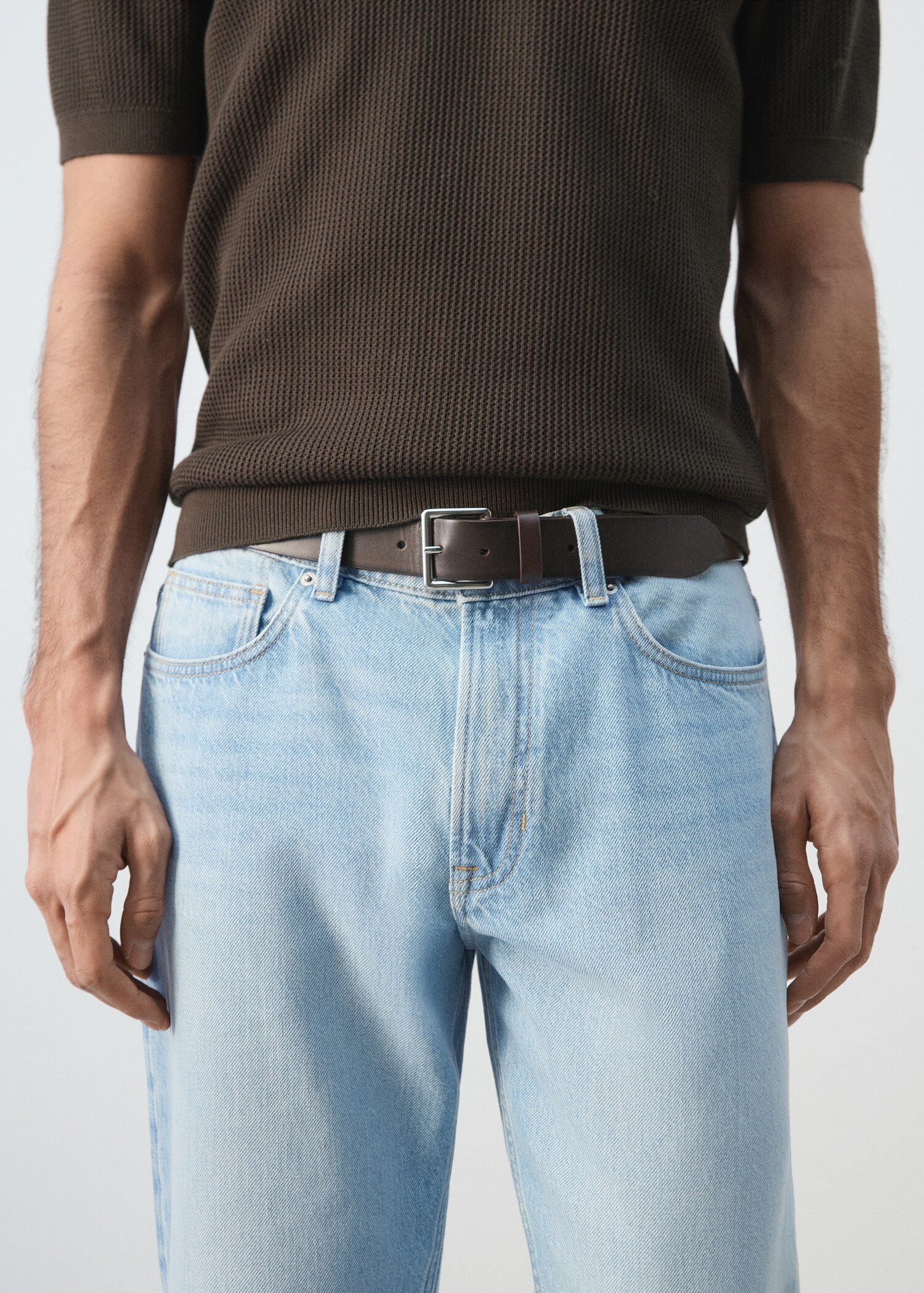 Sammy cropped carrot-fit jeans - Details of the article 1