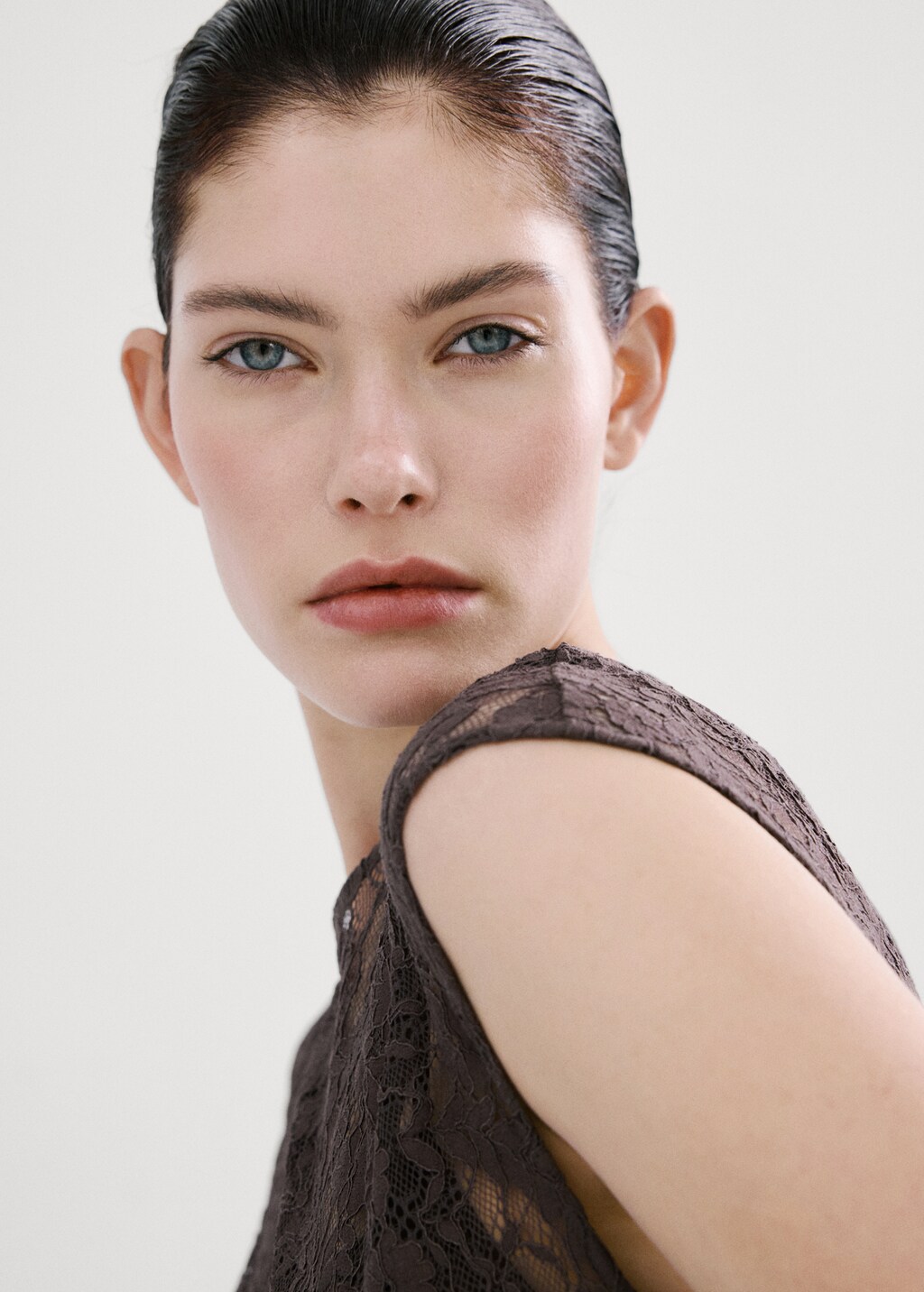 Combined lace dress - image 4