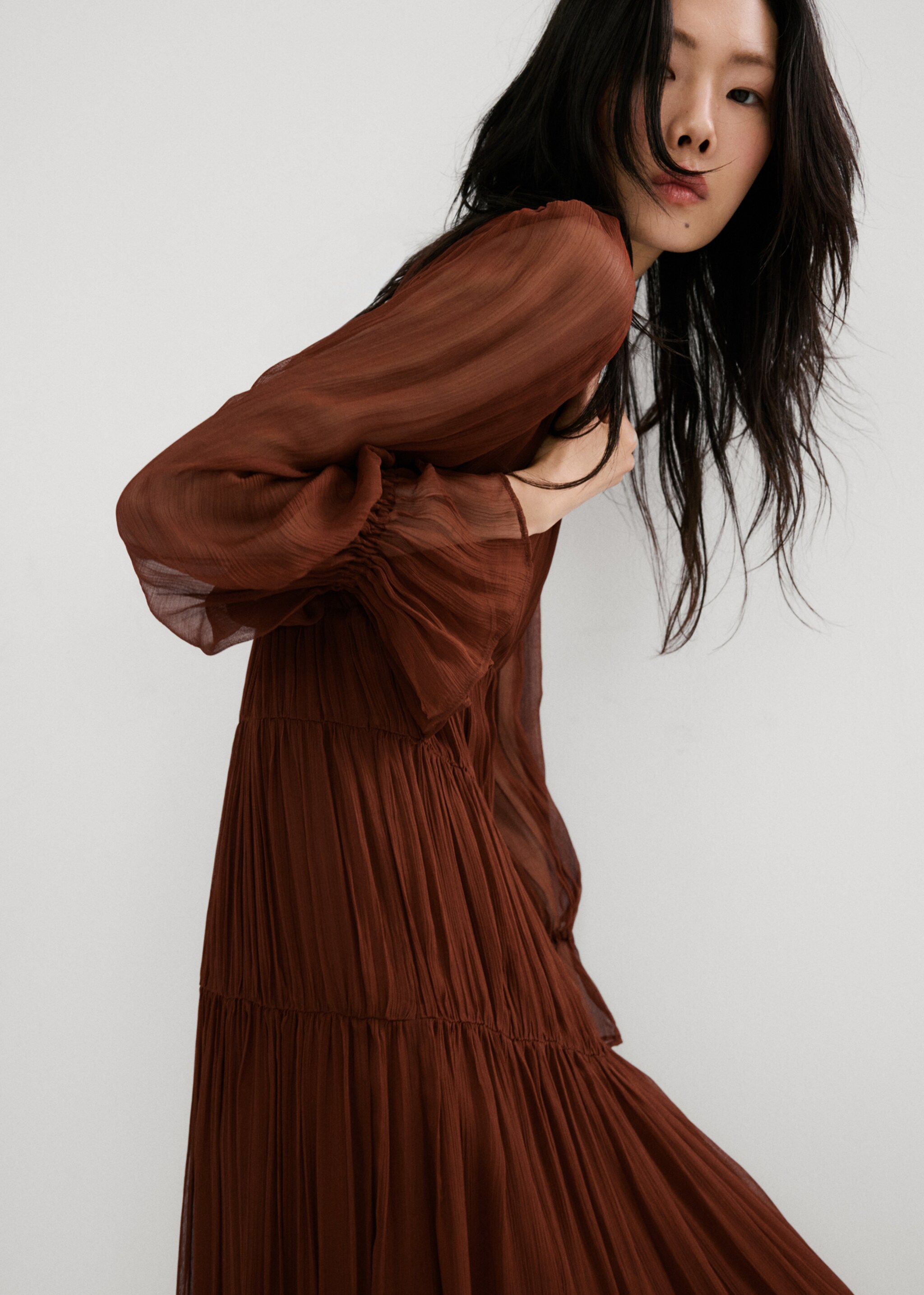 Chiffon panel dress - Details of the article 2, Chocolate. Ref: 27034441-00.