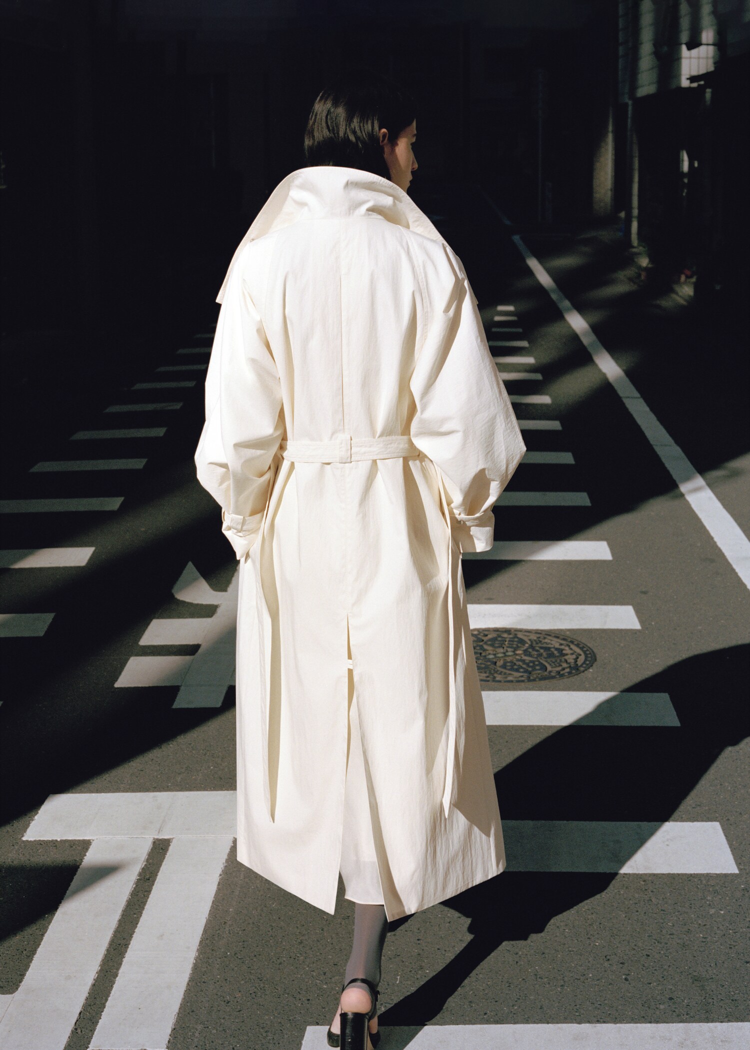Long funnel neck belted trench coat - Reverse of the article