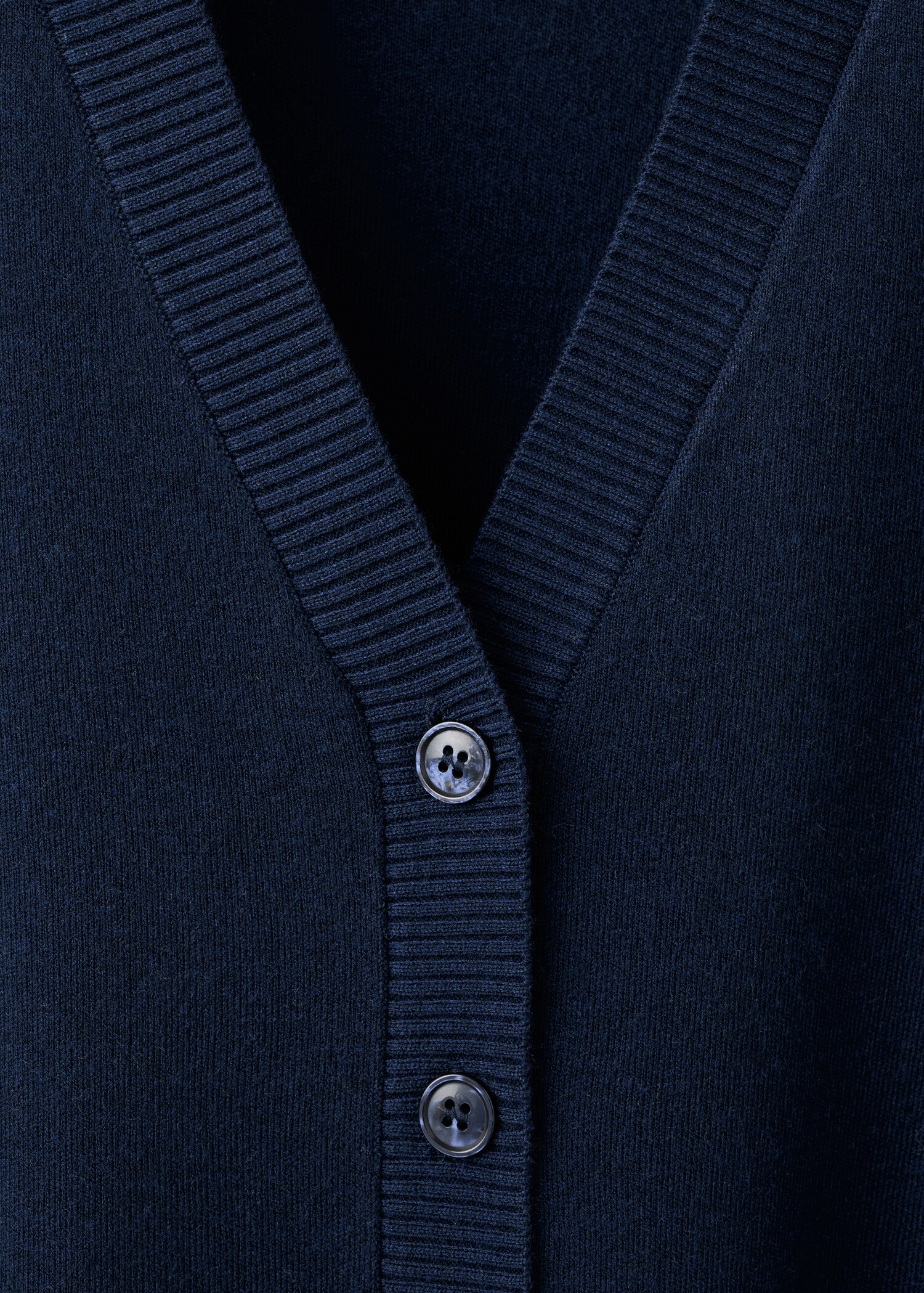 V-neck knitted cardigan - Details of the article 8