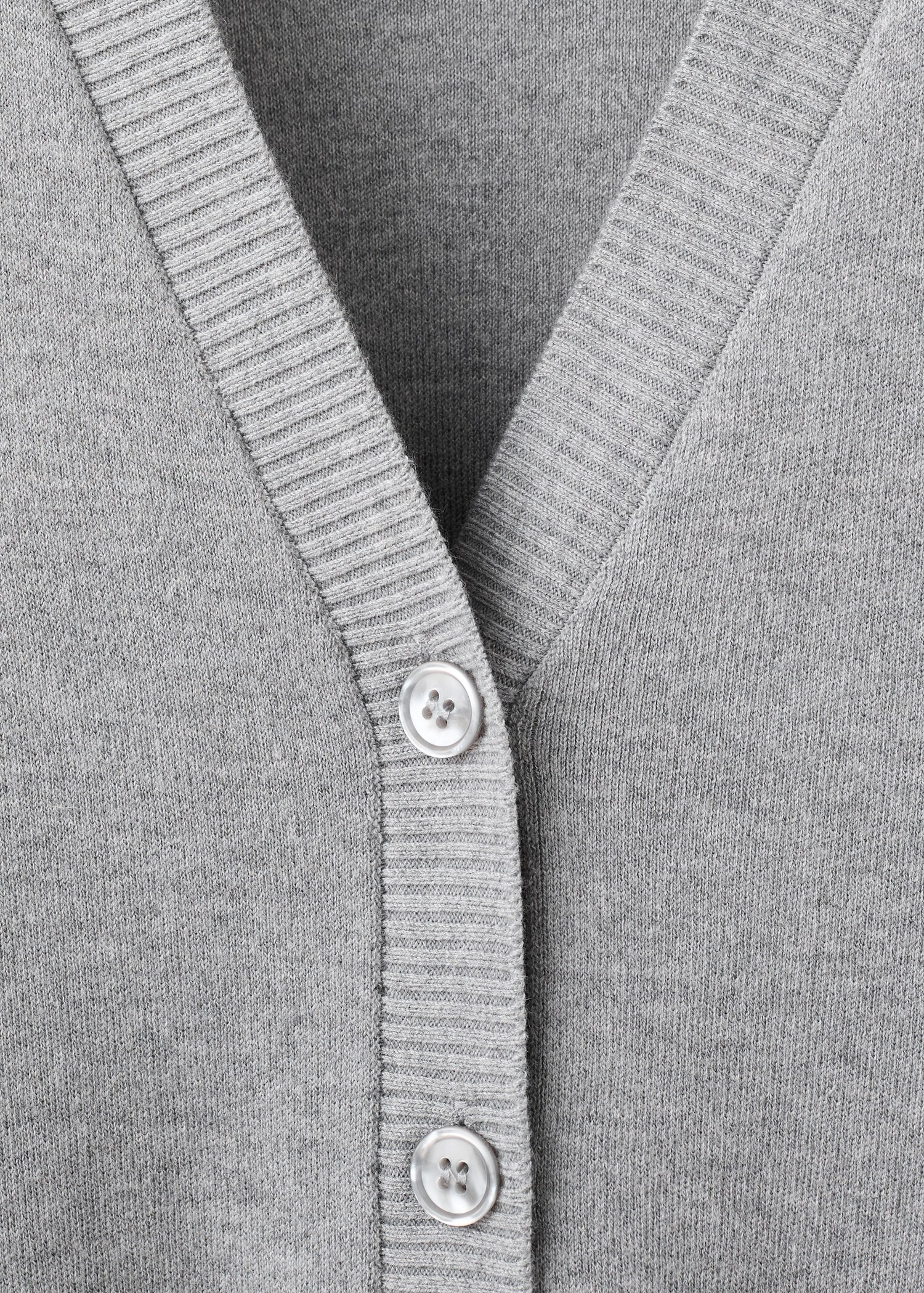 V-neck knitted cardigan - Details of the article 8