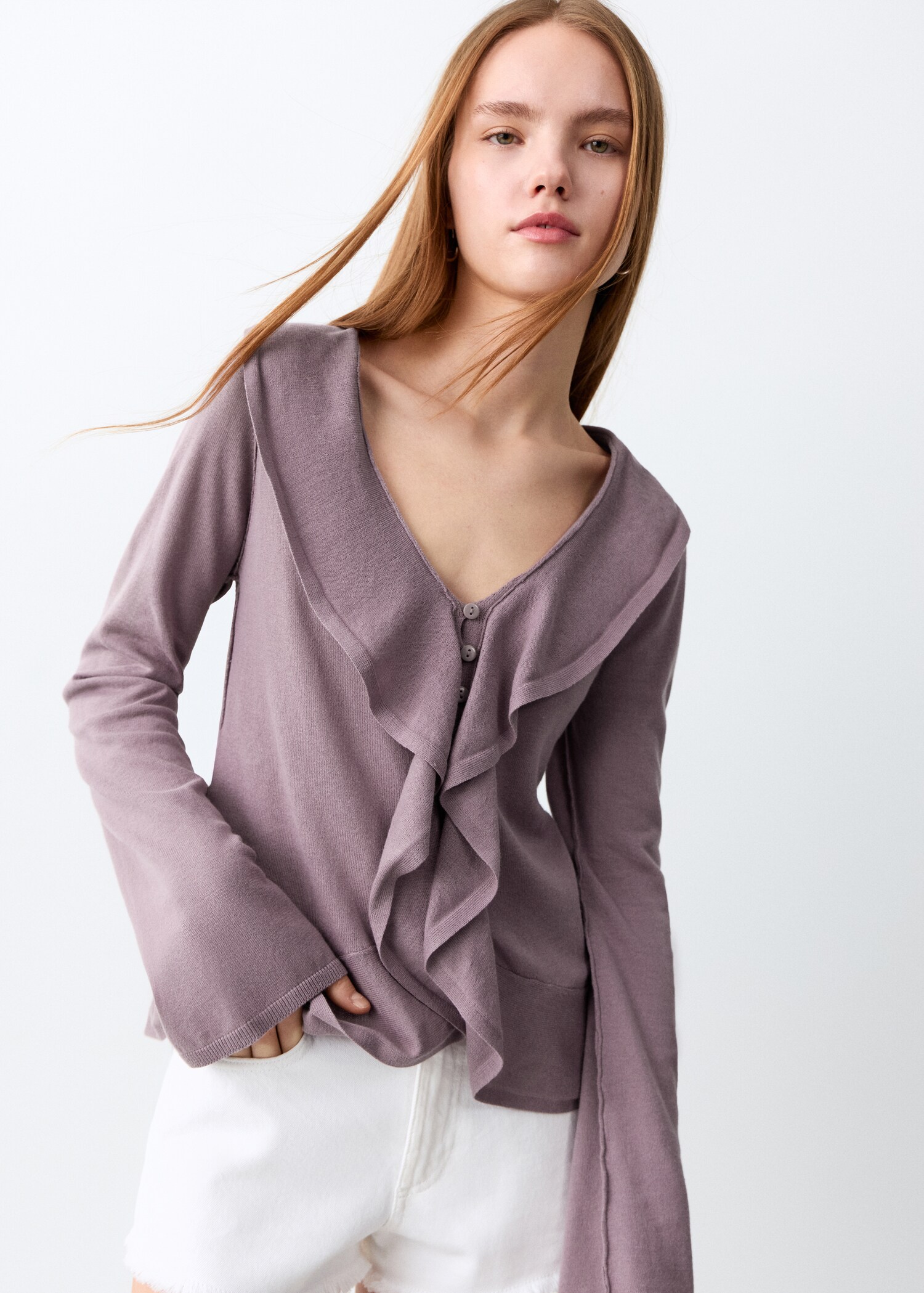 Cardigan à volants - Plan moyen