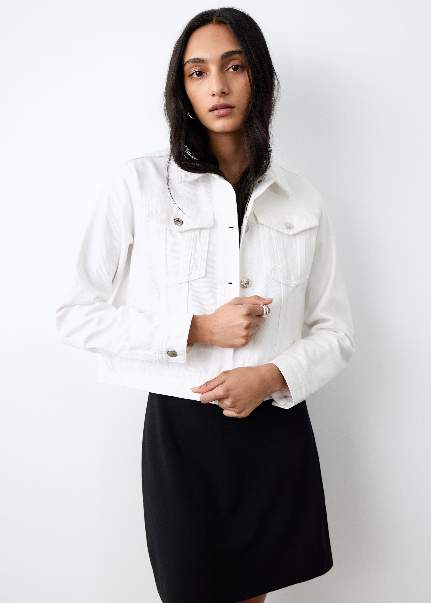 Jeansjacke mit Taschen - Mittlere Ansicht