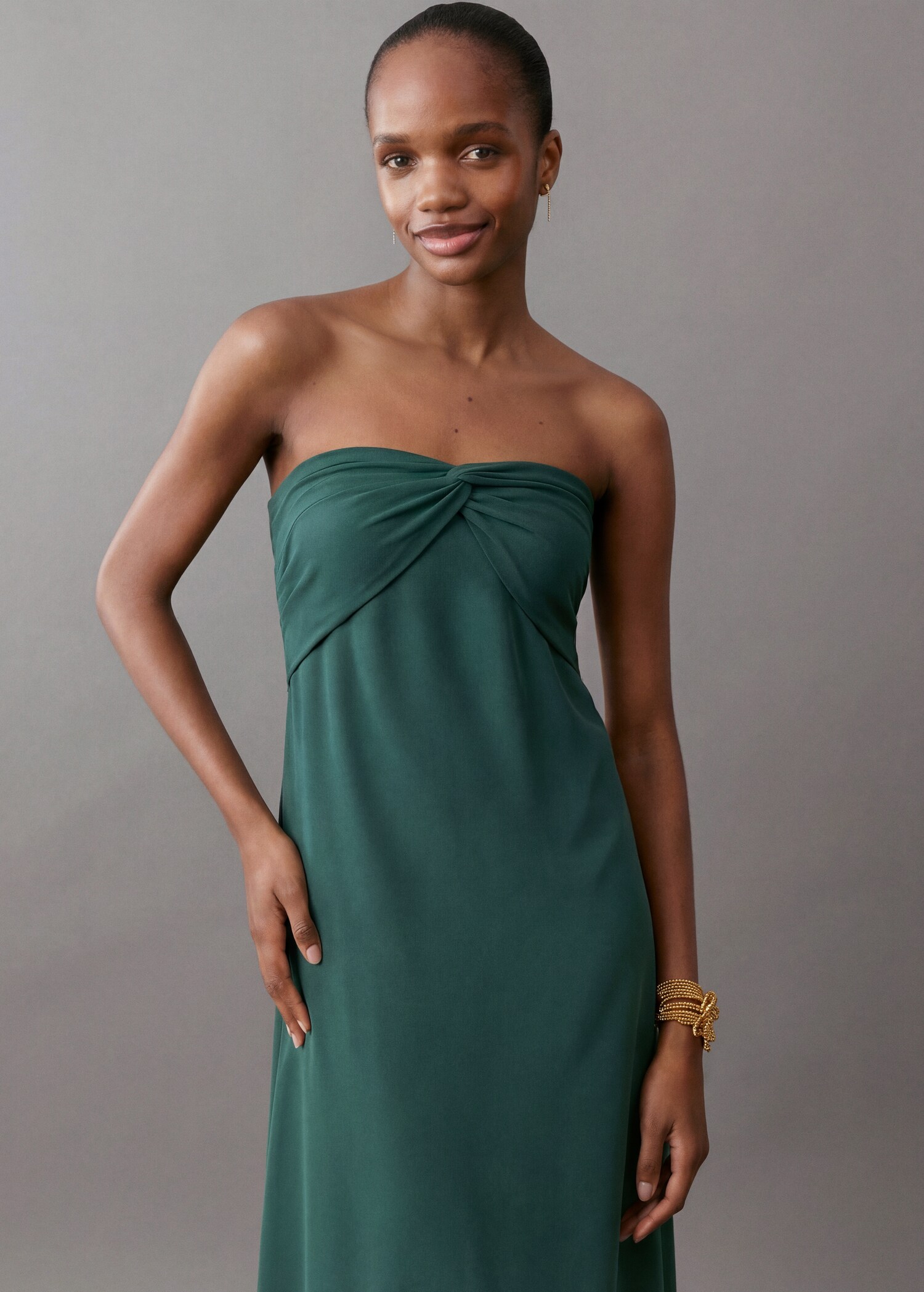 Halter neck dress - Details of the article 3