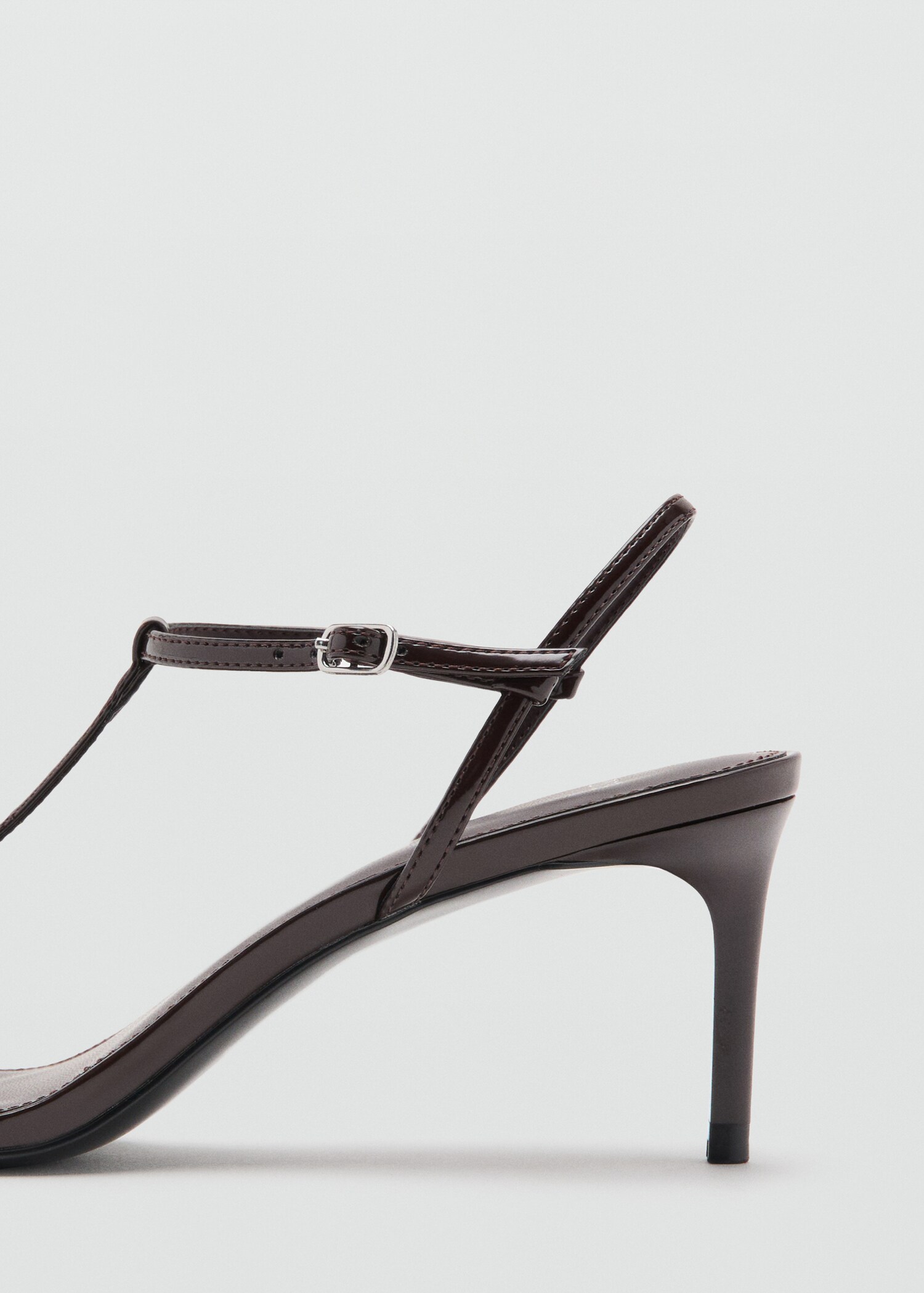 Strappy heeled sandals - Details of the article 1