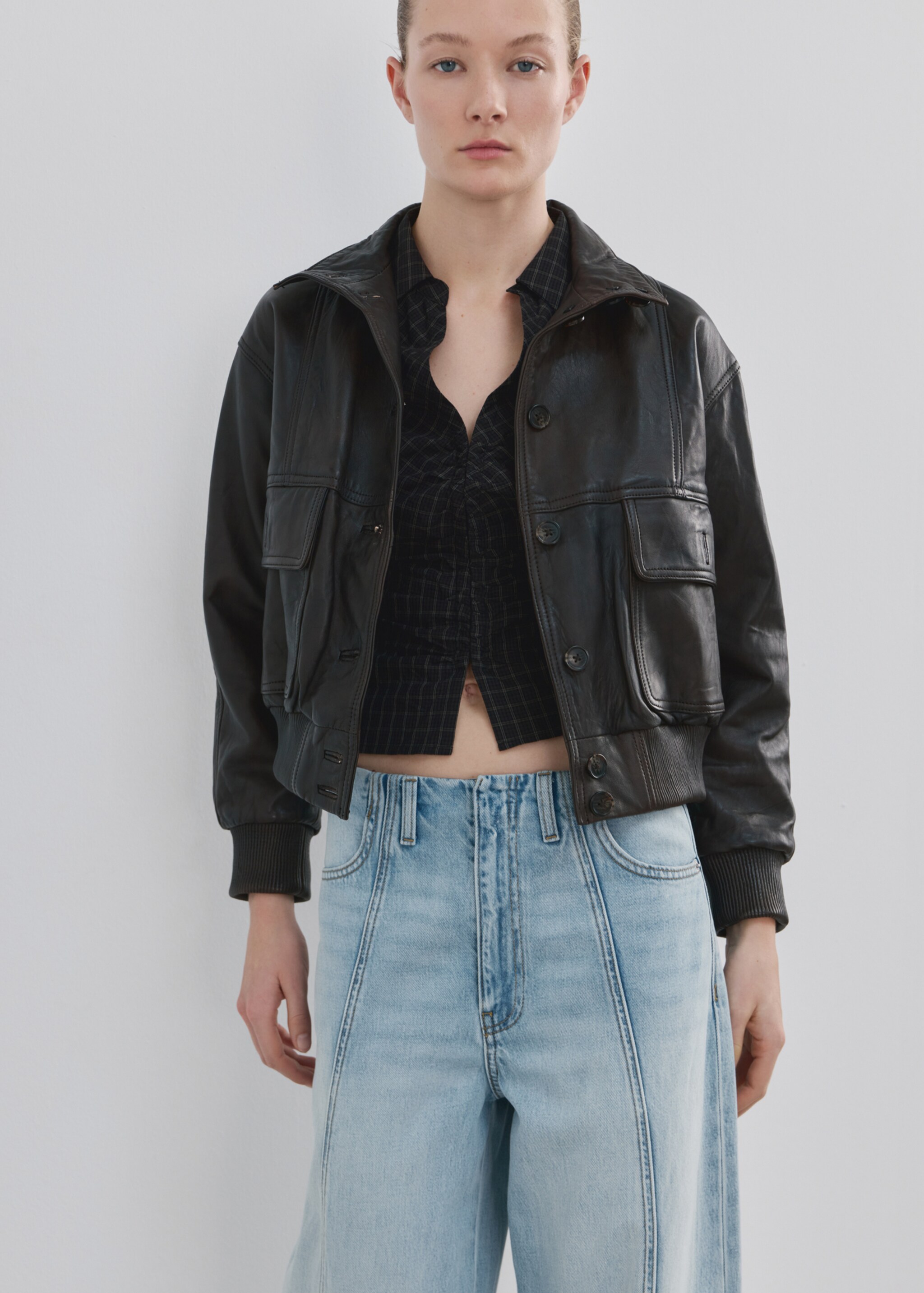 Balloon seam jeans - Details of the article 2, Medium Blue. Ref: 27035819-00.